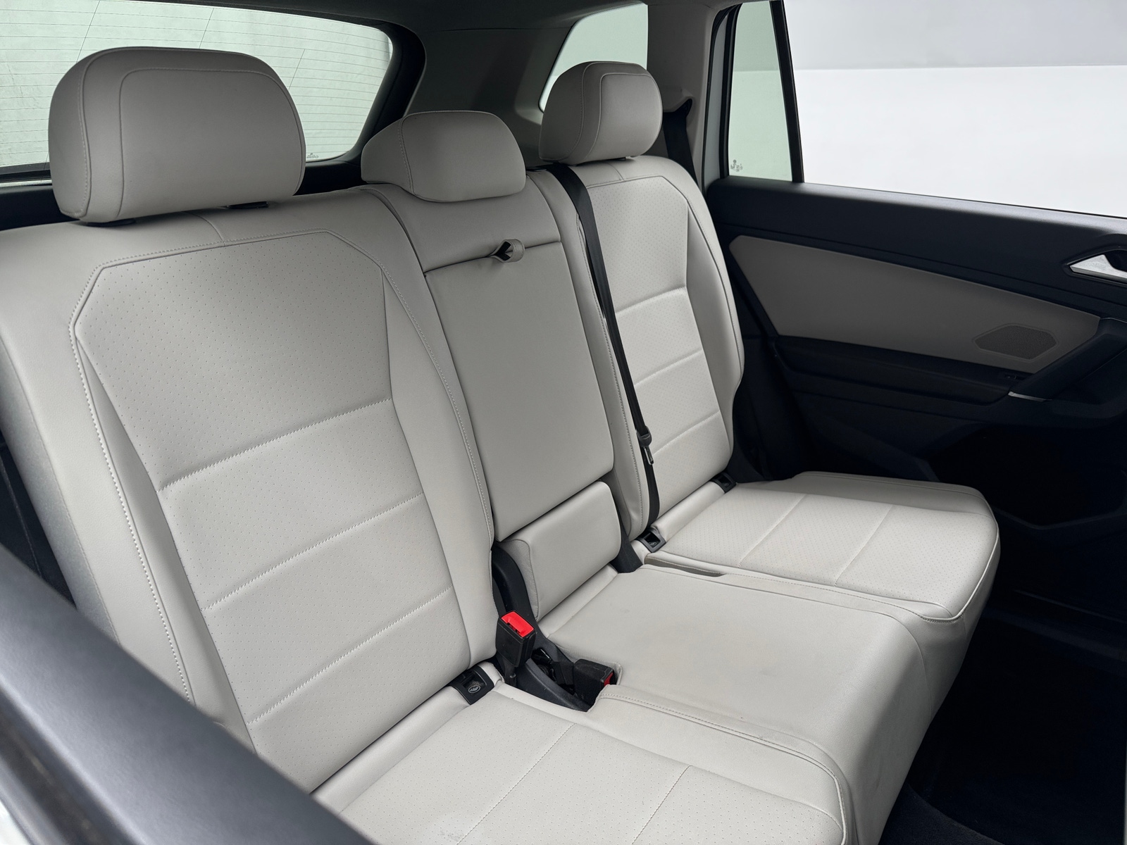 Thumbnail: 2018 Volkswagen Tiguan - 5