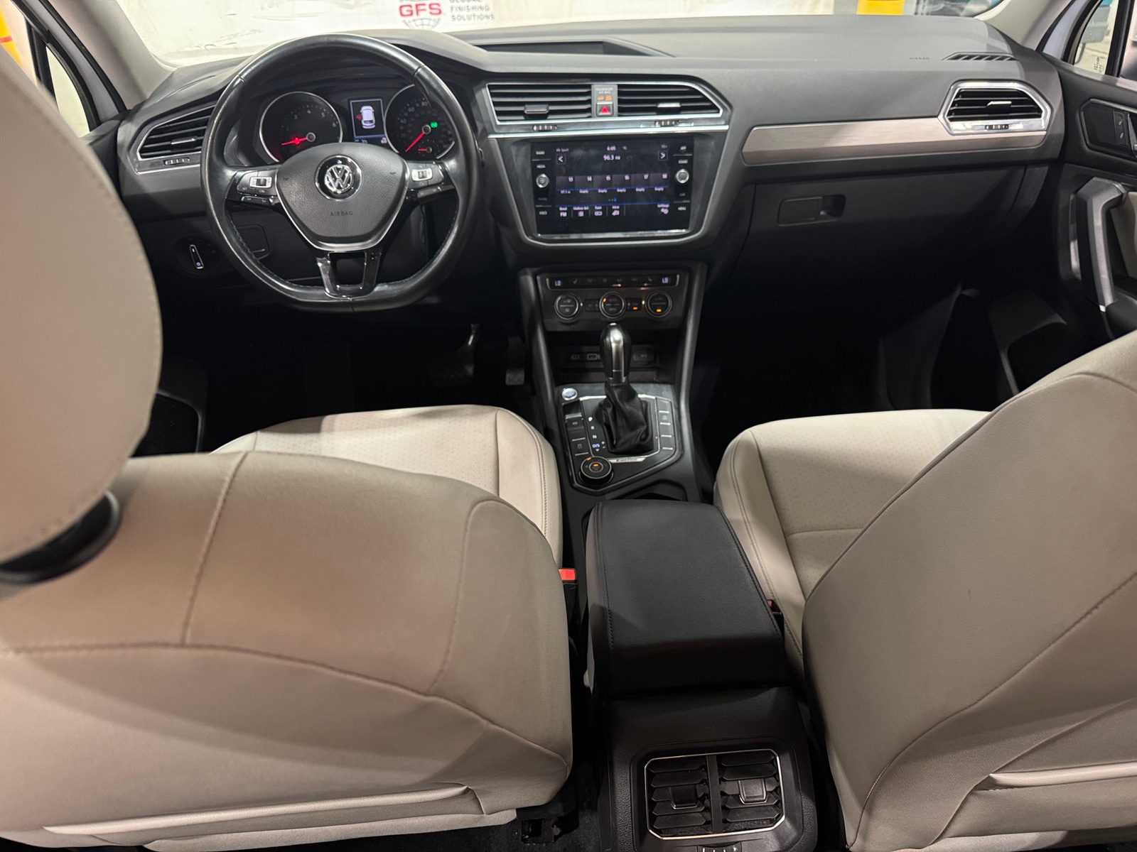 Thumbnail: 2018 Volkswagen Tiguan - 2