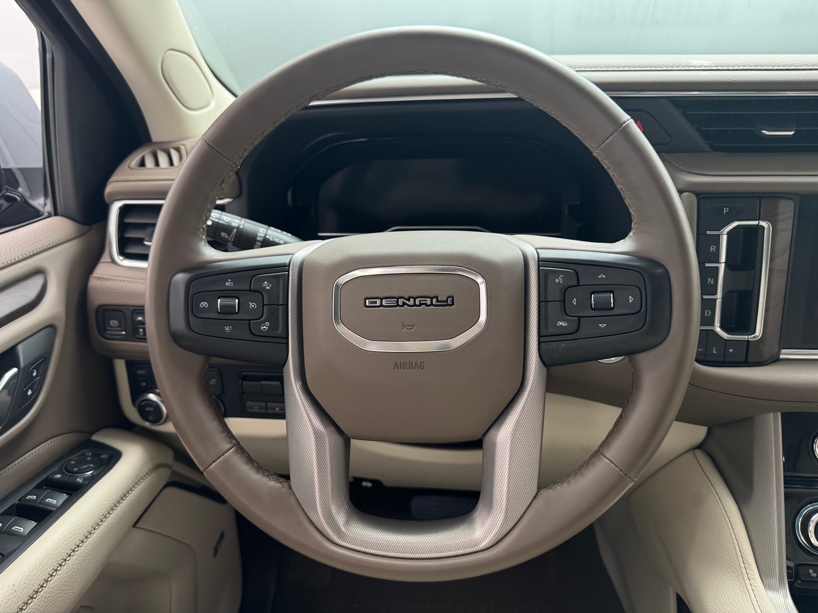 Thumbnail: 2023 GMC Yukon - 4