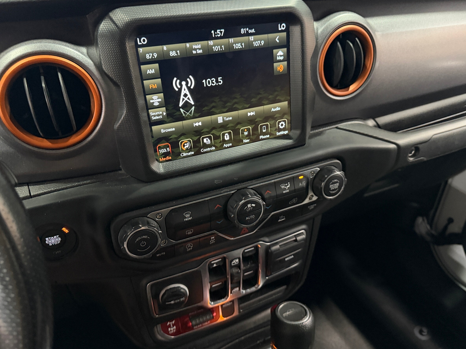 Thumbnail: 2023 Jeep Gladiator - 4