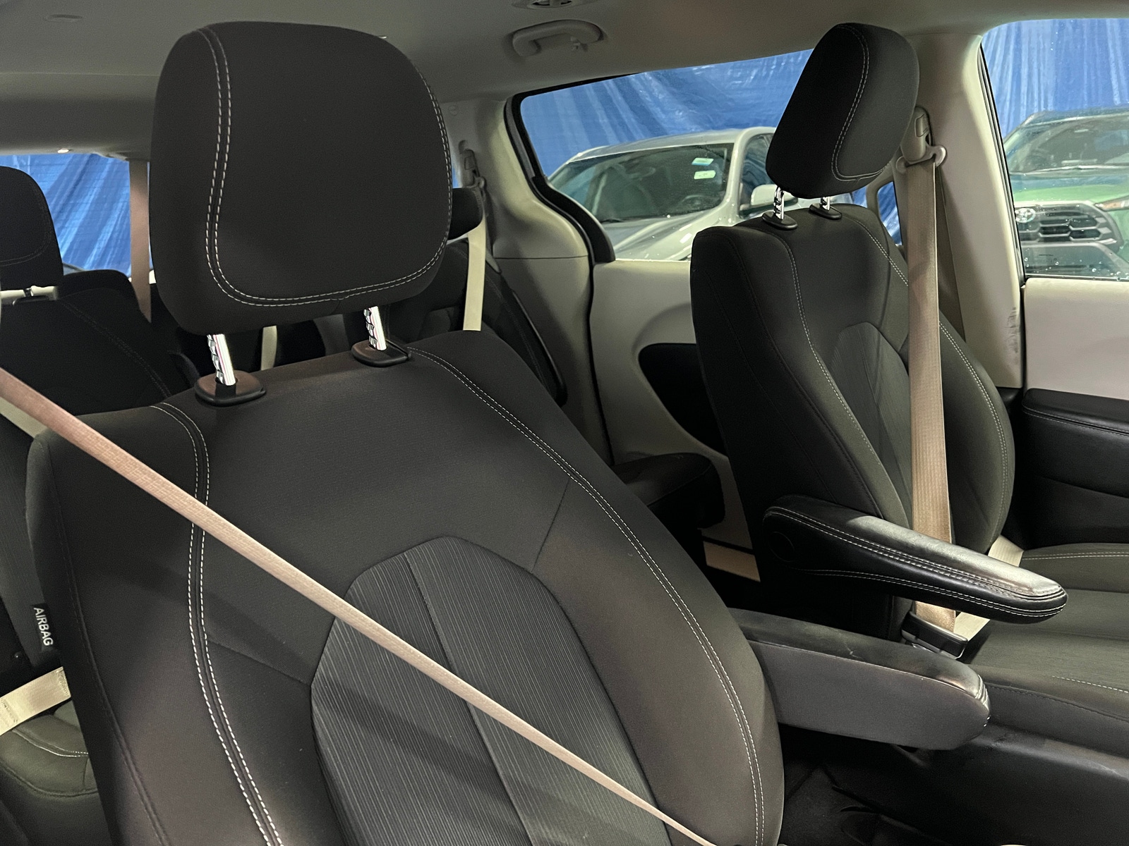 Thumbnail: 2022 Chrysler Voyager - 2