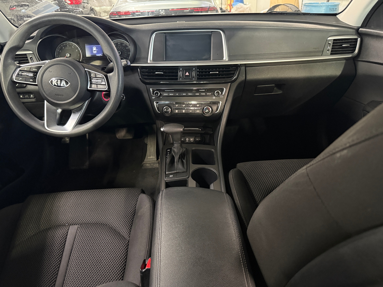 Thumbnail: 2020 Kia Optima - 3