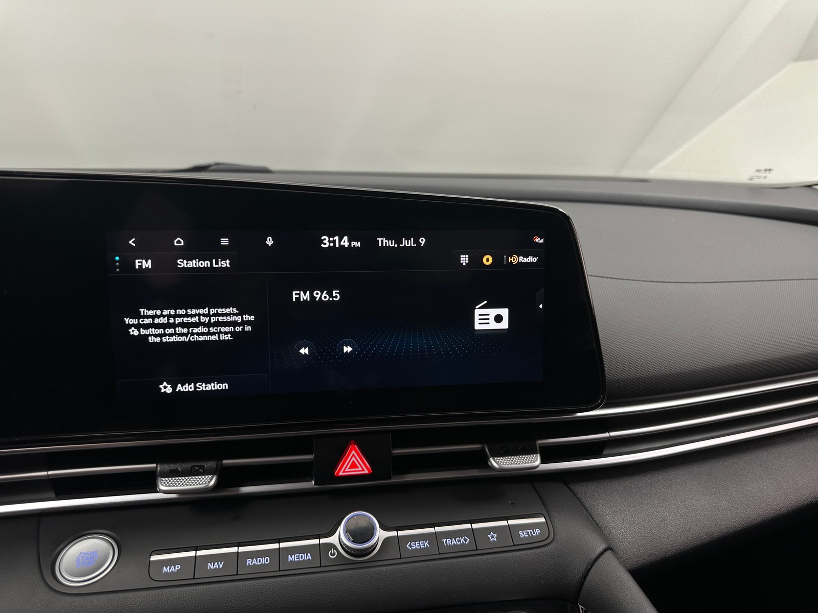 Thumbnail: 2023 Hyundai Elantra - 4