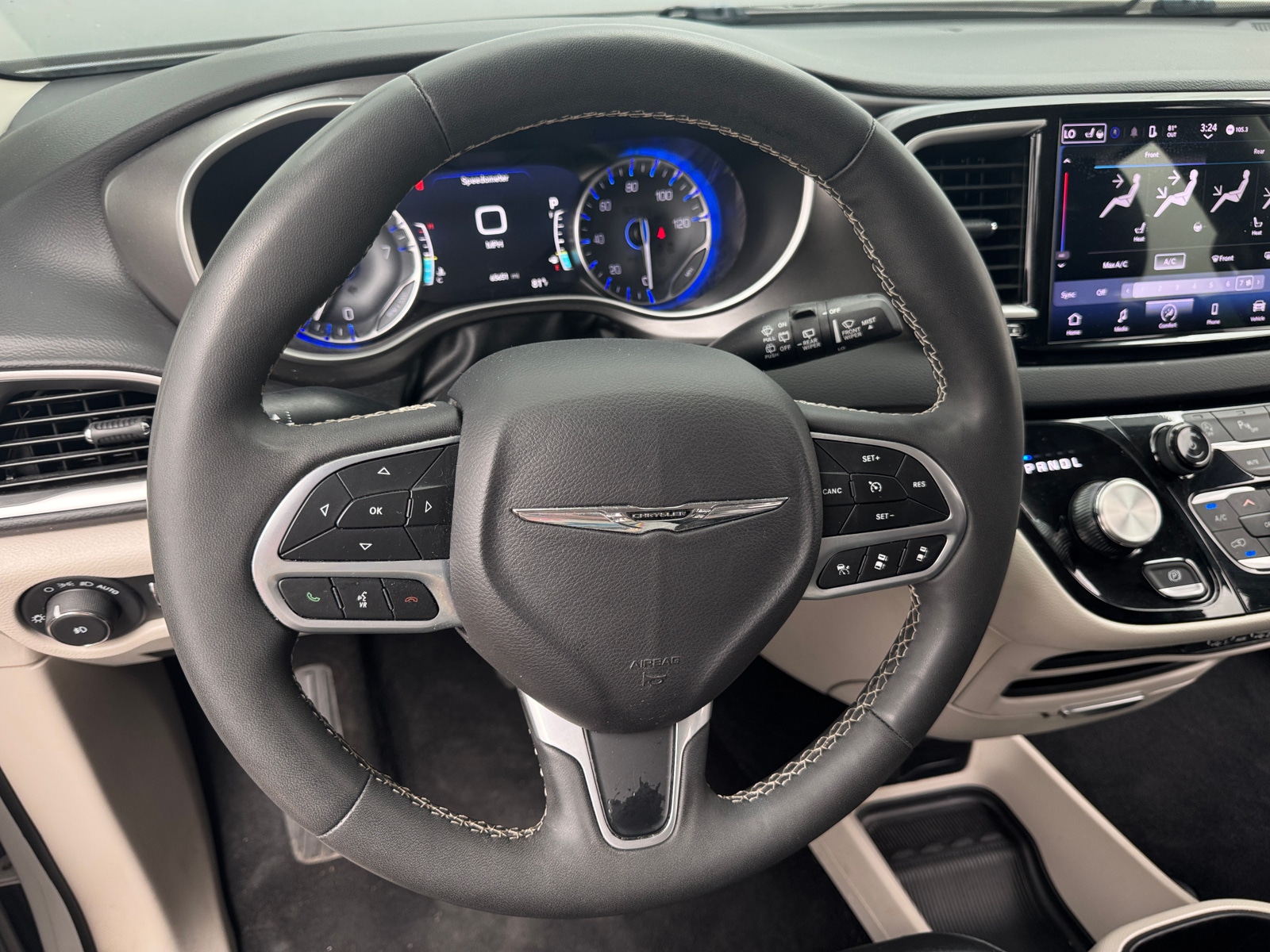 Thumbnail: 2024 Chrysler Pacifica - 4