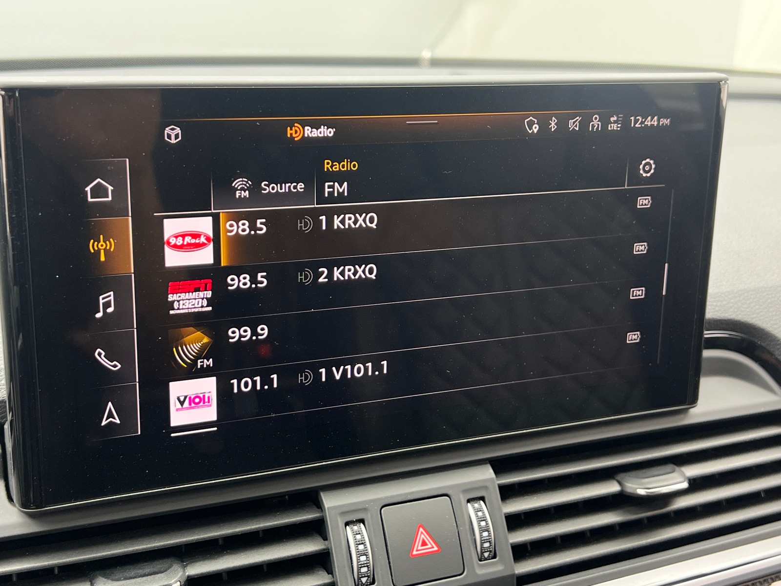 Thumbnail: 2023 Audi SQ5 - 3