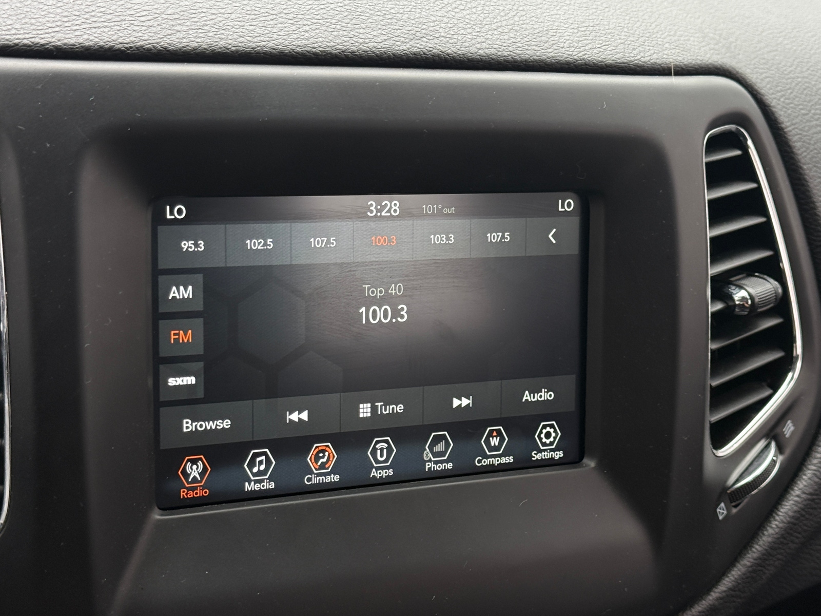 Thumbnail: 2018 Jeep Compass - 4