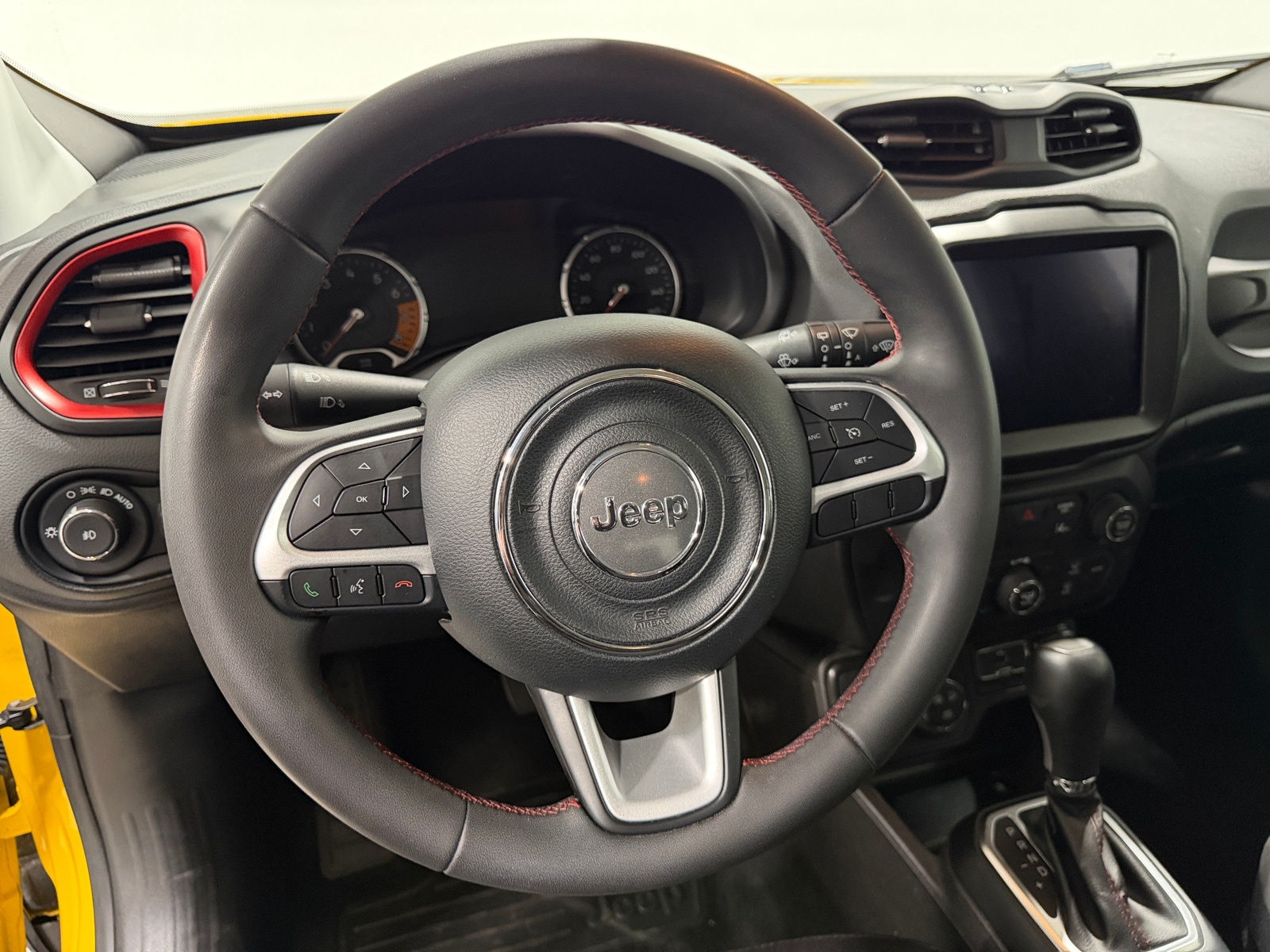 Thumbnail: 2023 Jeep Renegade - 5