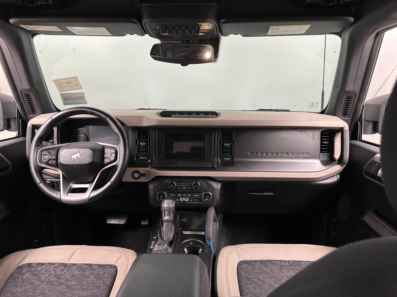 Thumbnail: 2022 Ford Bronco - 3