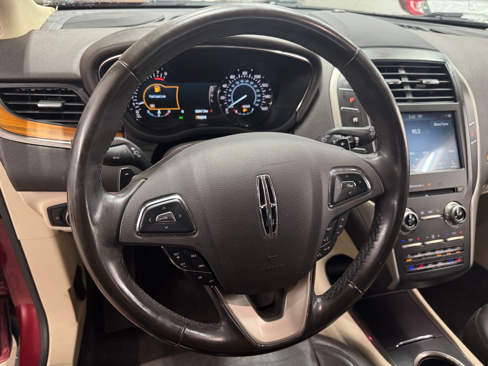 Thumbnail: 2016 Lincoln MKC - 4