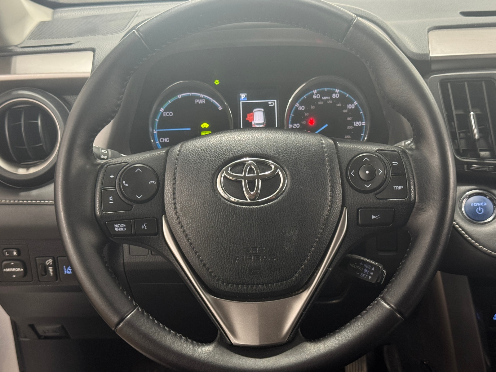 Thumbnail: 2017 Toyota RAV4 - 4