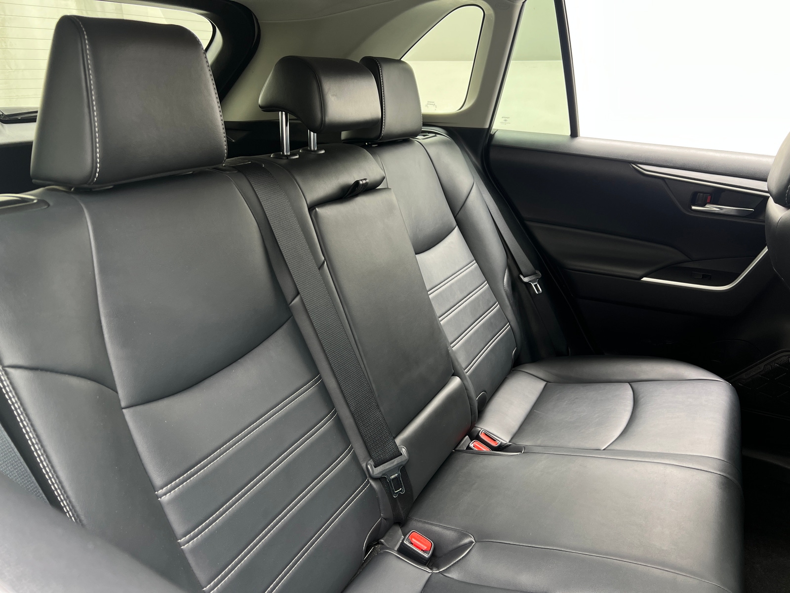 Thumbnail: 2021 Toyota RAV4 - 6