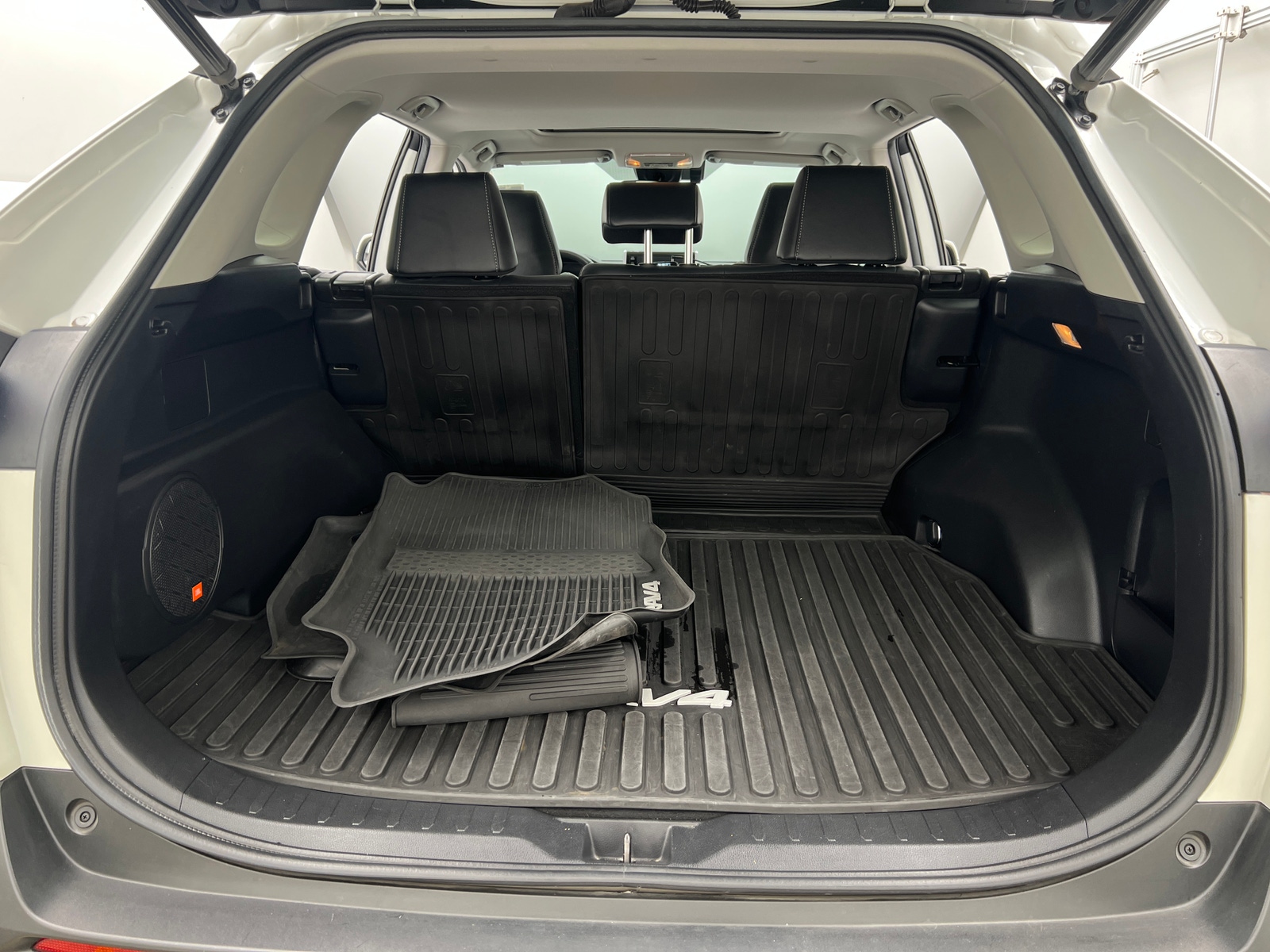 Thumbnail: 2021 Toyota RAV4 - 7