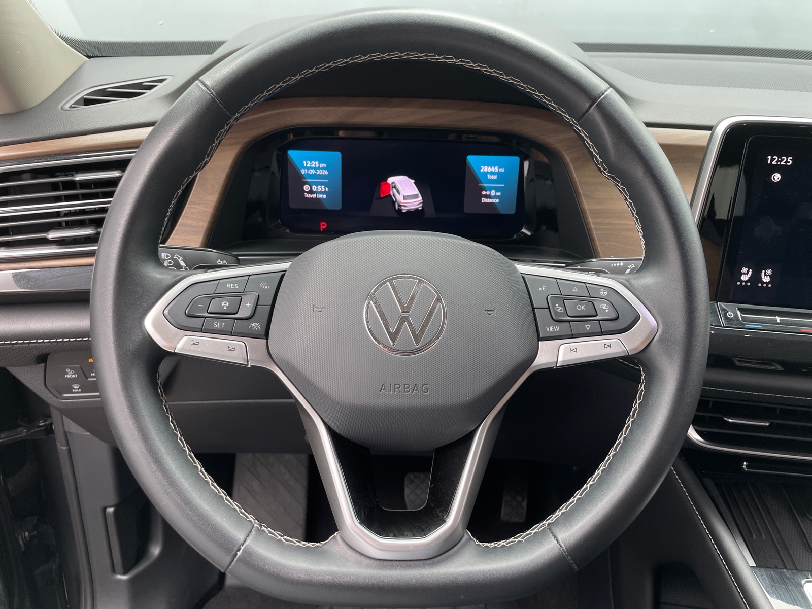 Thumbnail: 2025 Volkswagen Atlas - 4