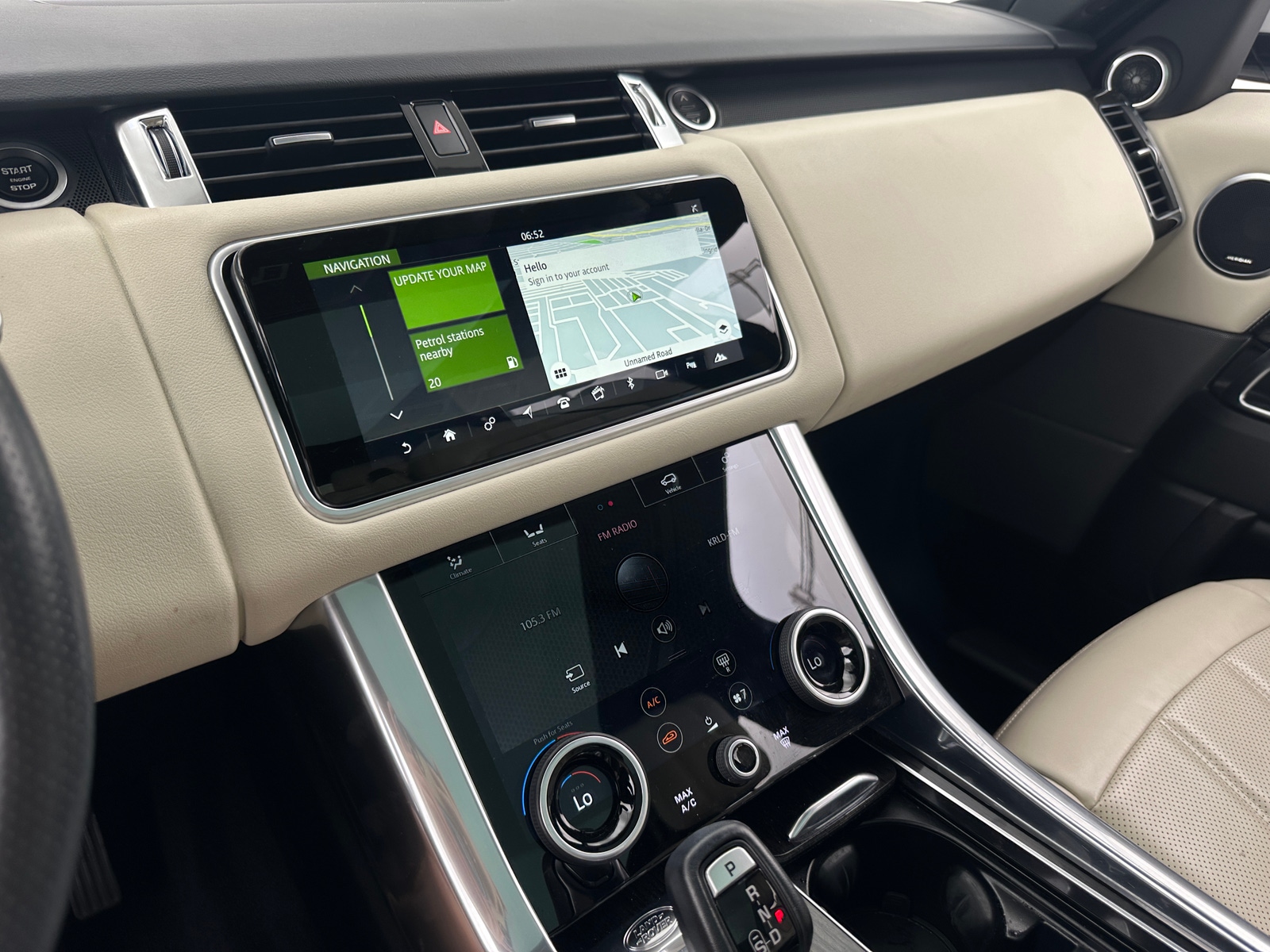 Thumbnail: 2020 Land Rover Range Rover Sport - 3