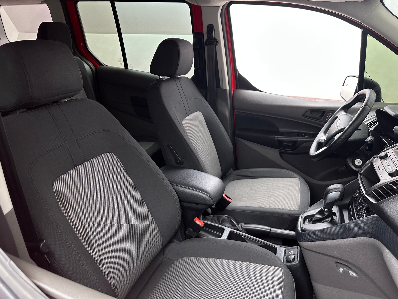 Thumbnail: 2022 Ford Transit Series - 2