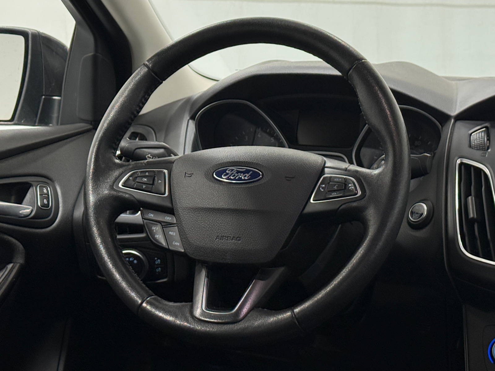 Thumbnail: 2018 Ford Focus - 4