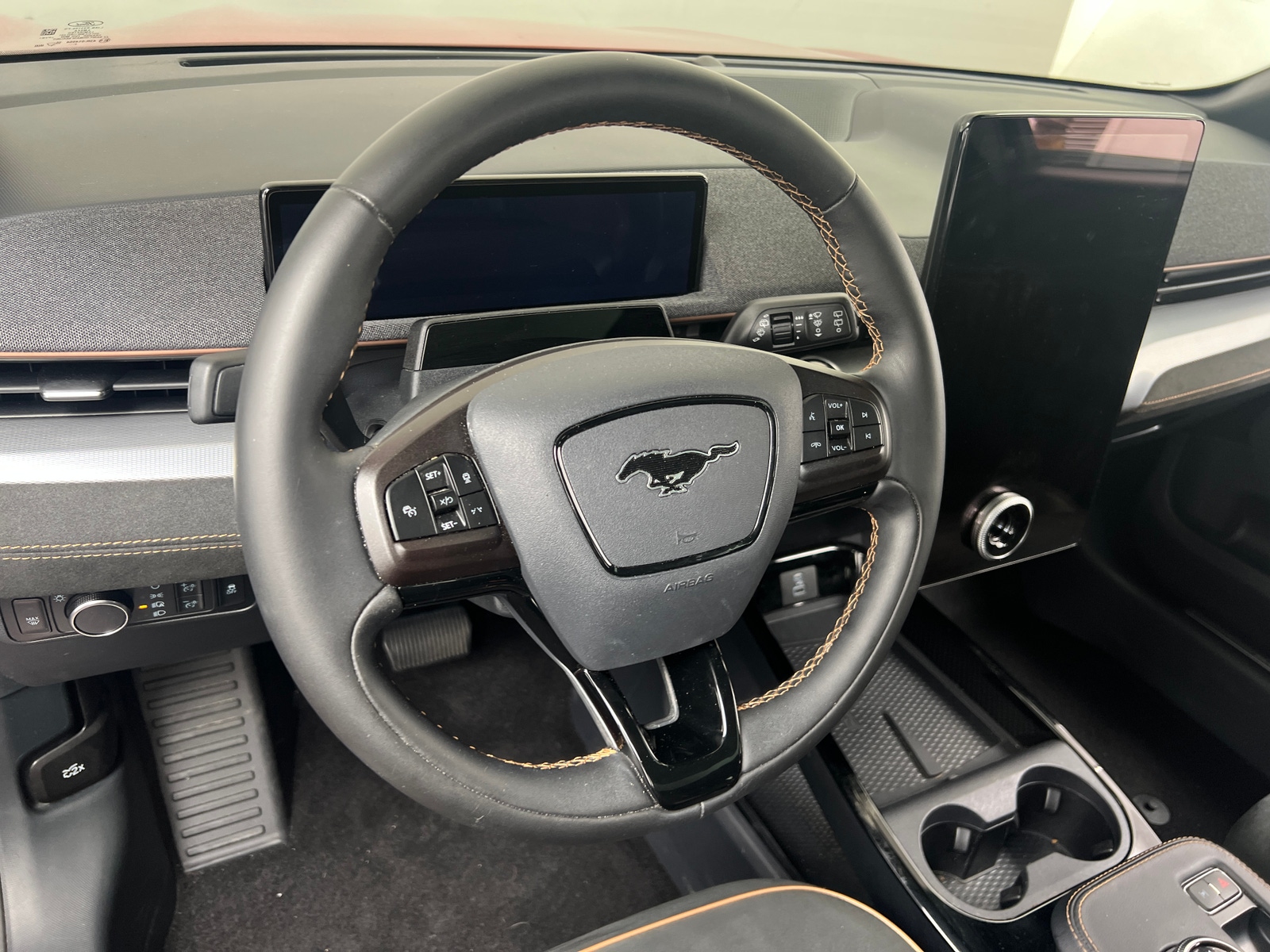 Thumbnail: 2022 Ford Mustang Mach-E - 5