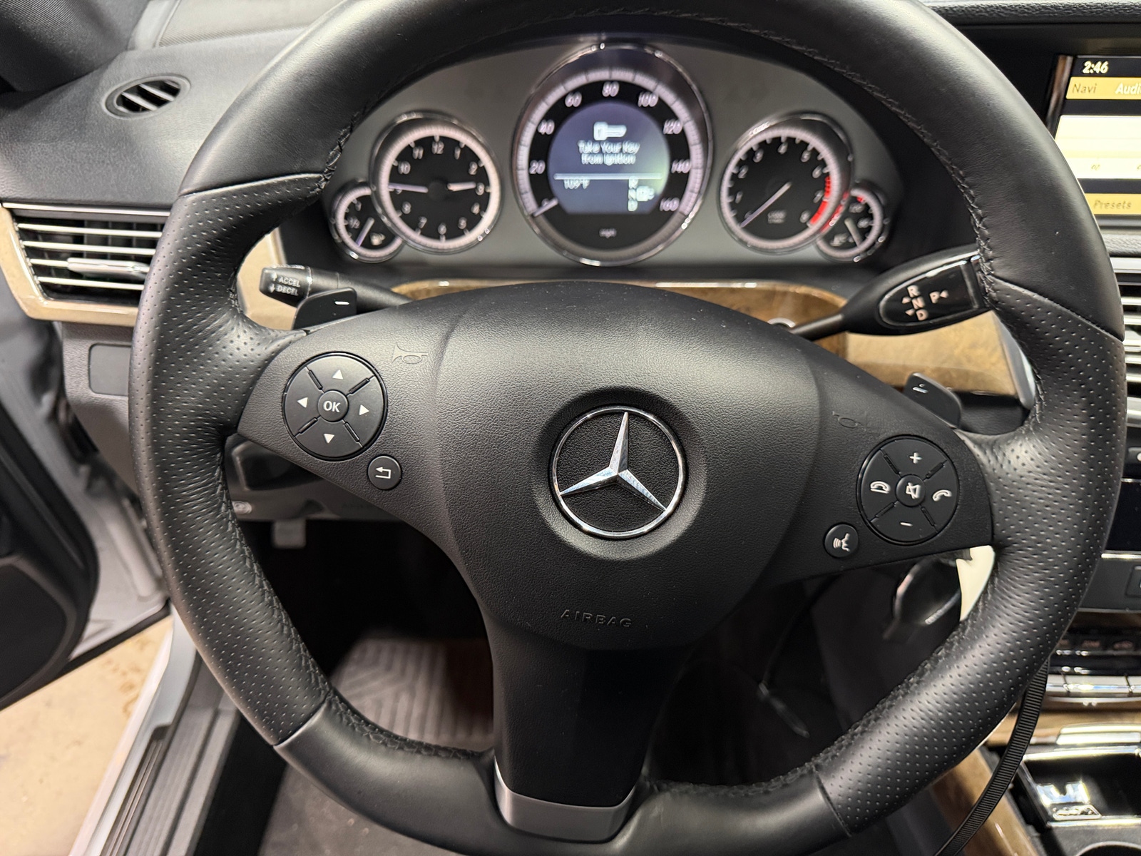 Thumbnail: 2010 Mercedes-Benz E-Class - 4
