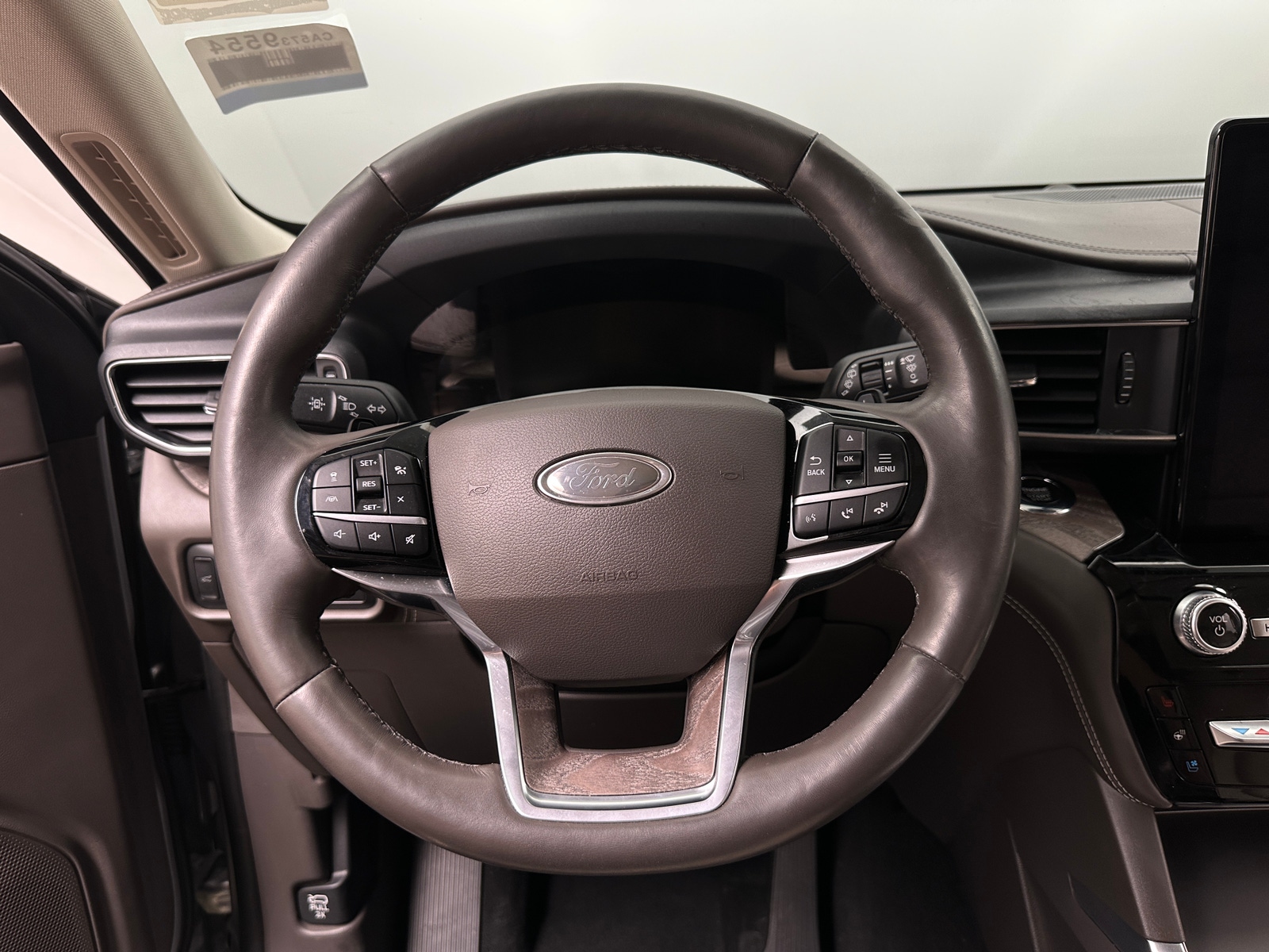 Thumbnail: 2021 Ford Explorer - 4