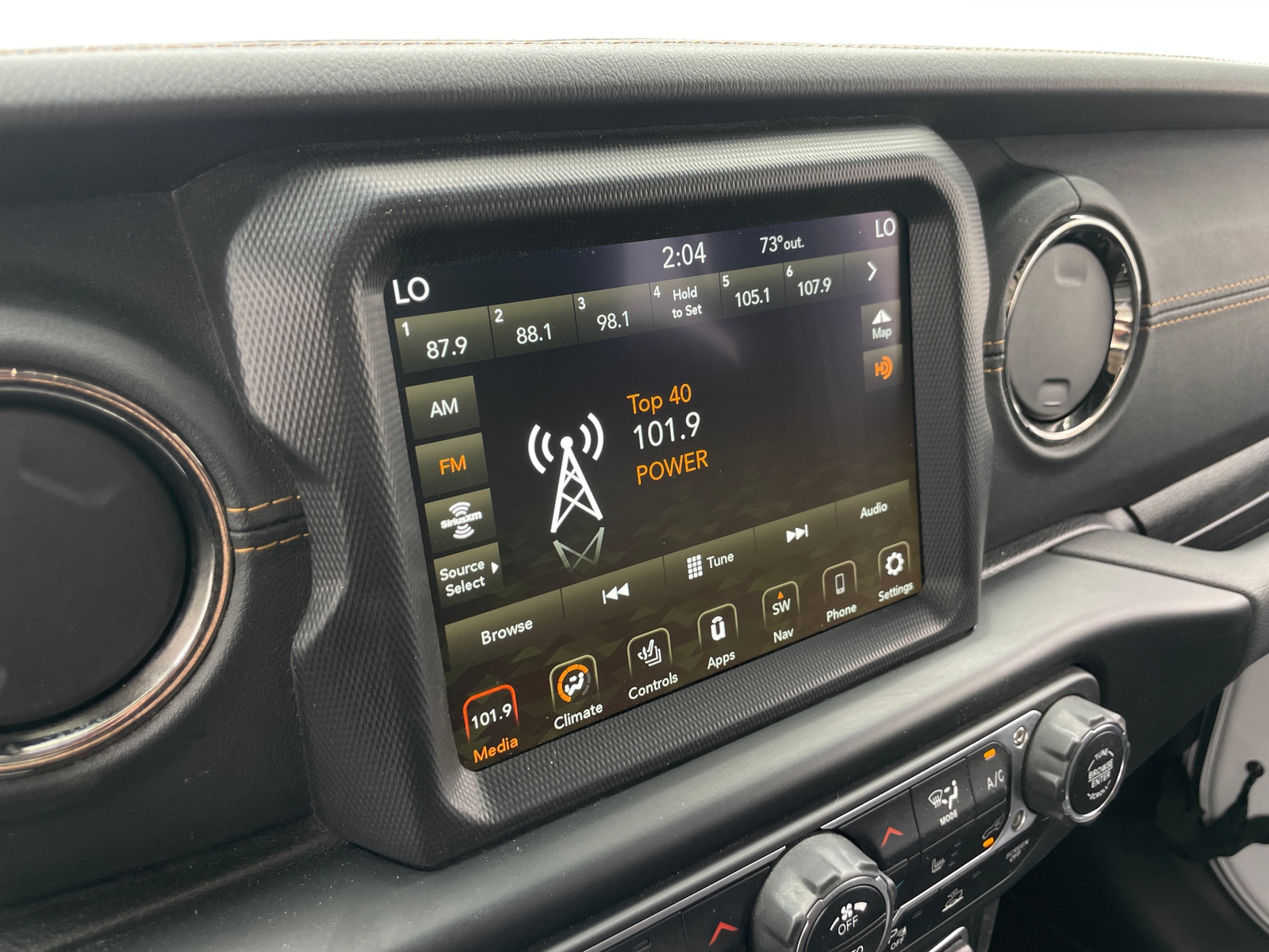 Thumbnail: 2022 Jeep Wrangler - 3