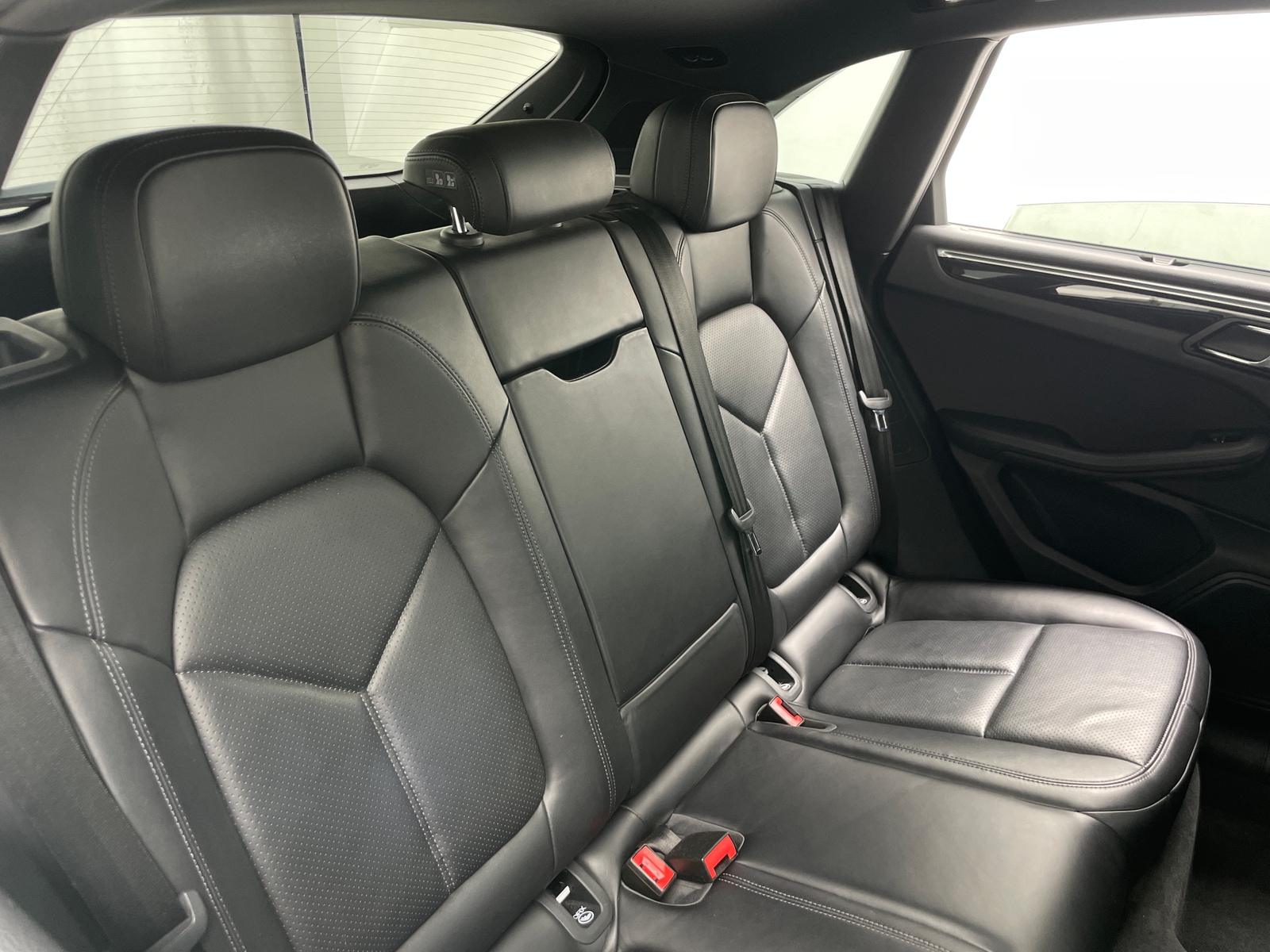 Thumbnail: 2018 Porsche Macan - 5