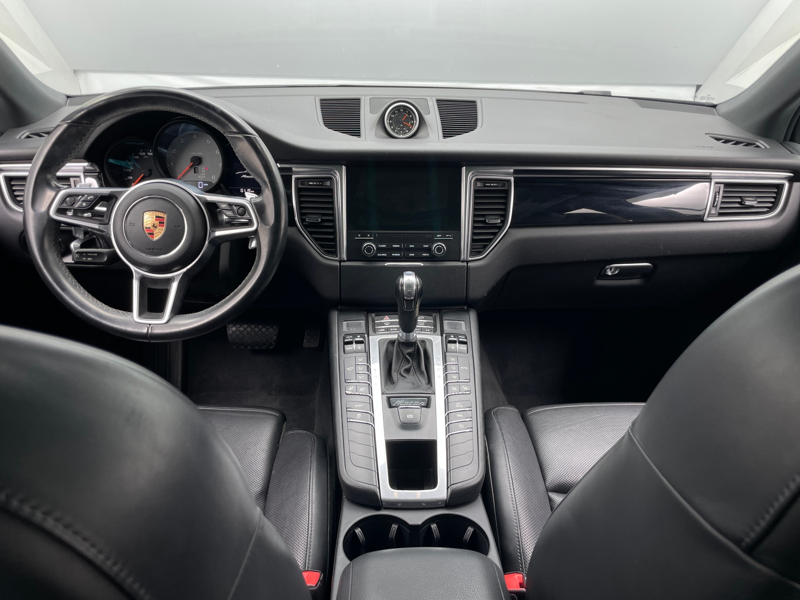Thumbnail: 2018 Porsche Macan - 2