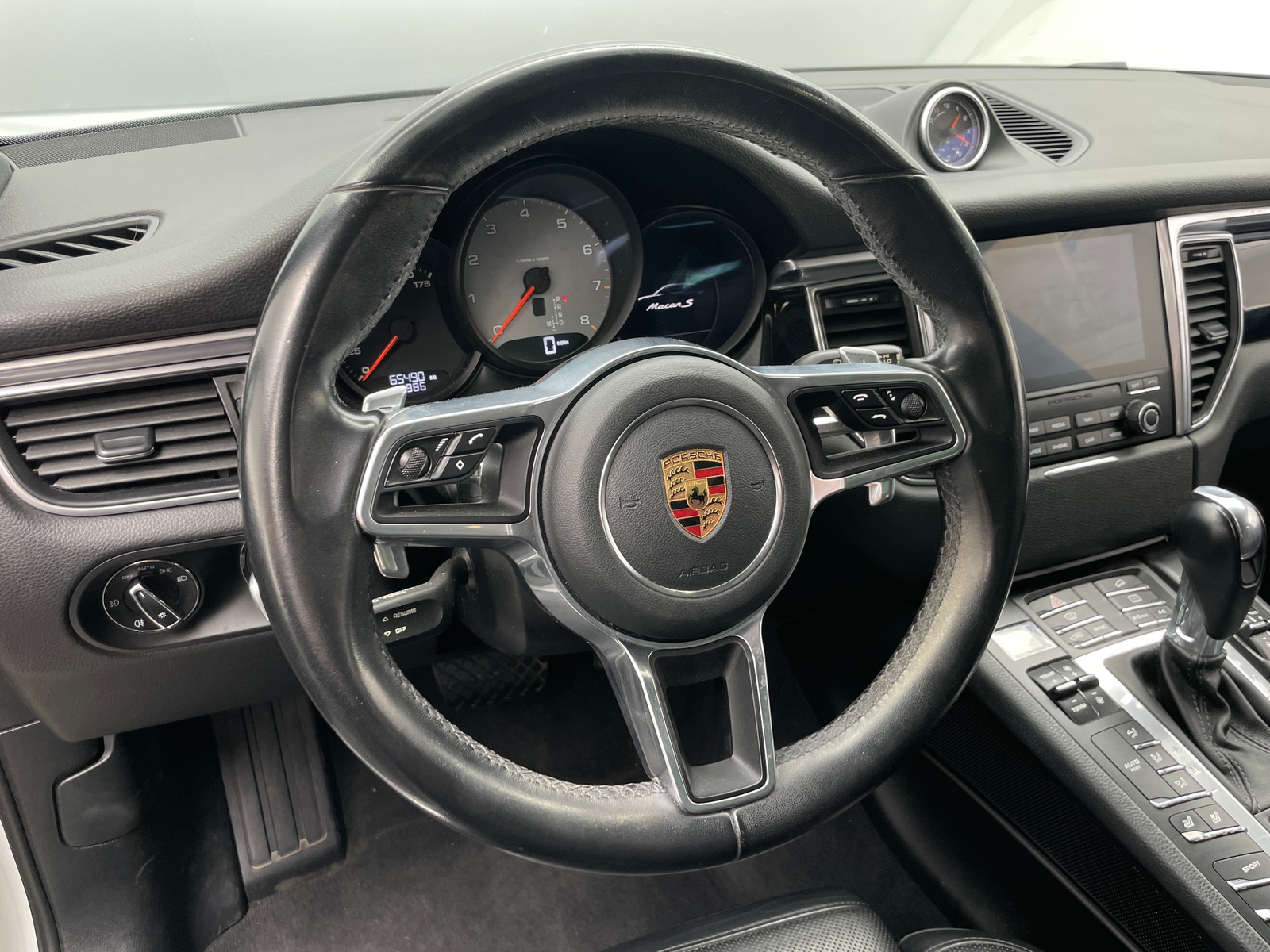 Thumbnail: 2018 Porsche Macan - 4