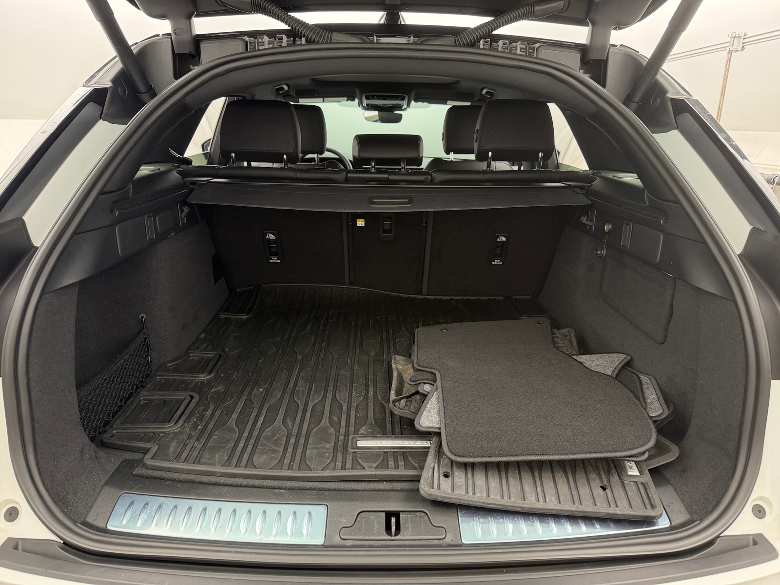 Thumbnail: 2024 Land Rover Range Rover Velar - 6