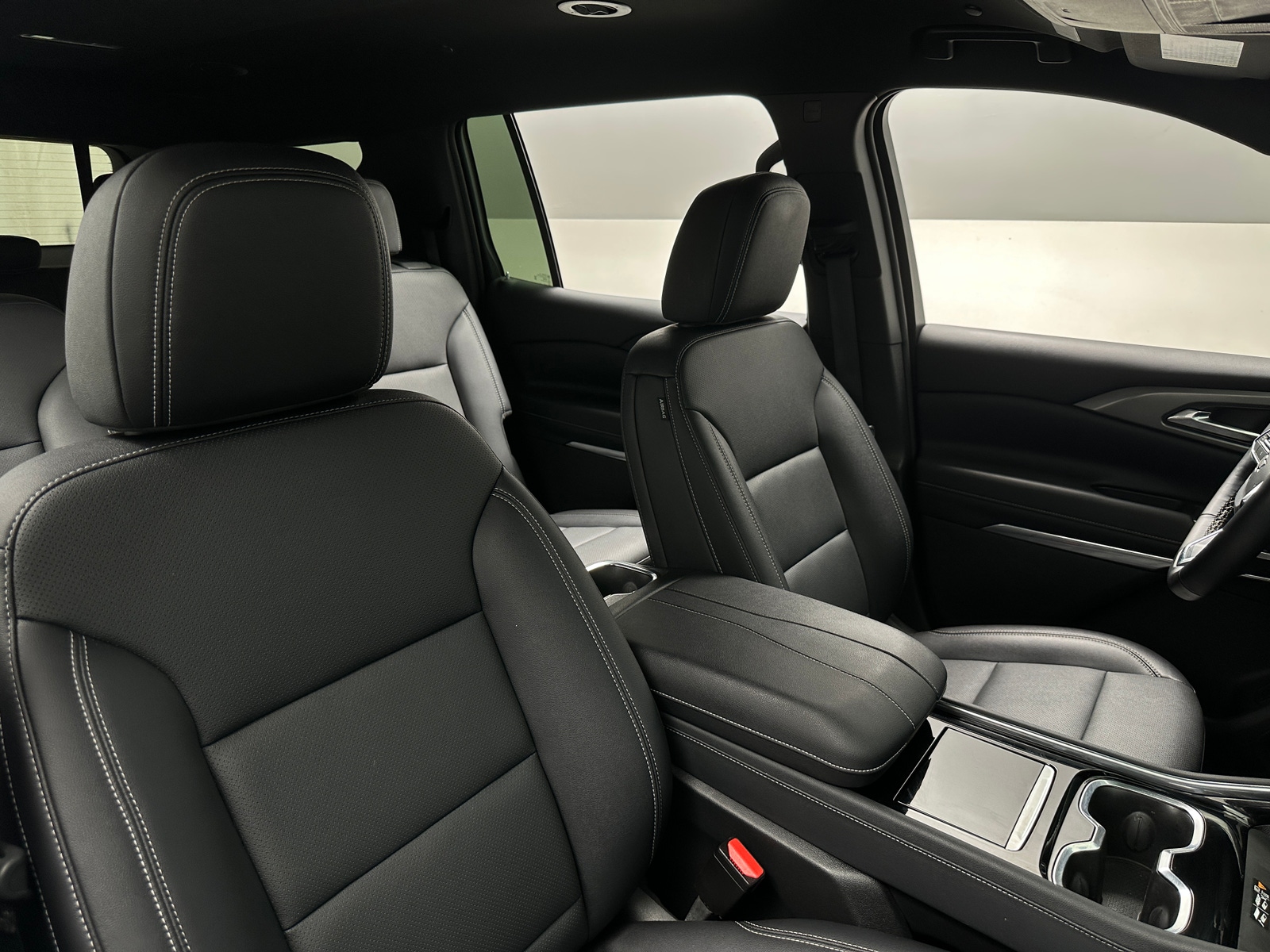 Thumbnail: 2024 Chevrolet Traverse - 2
