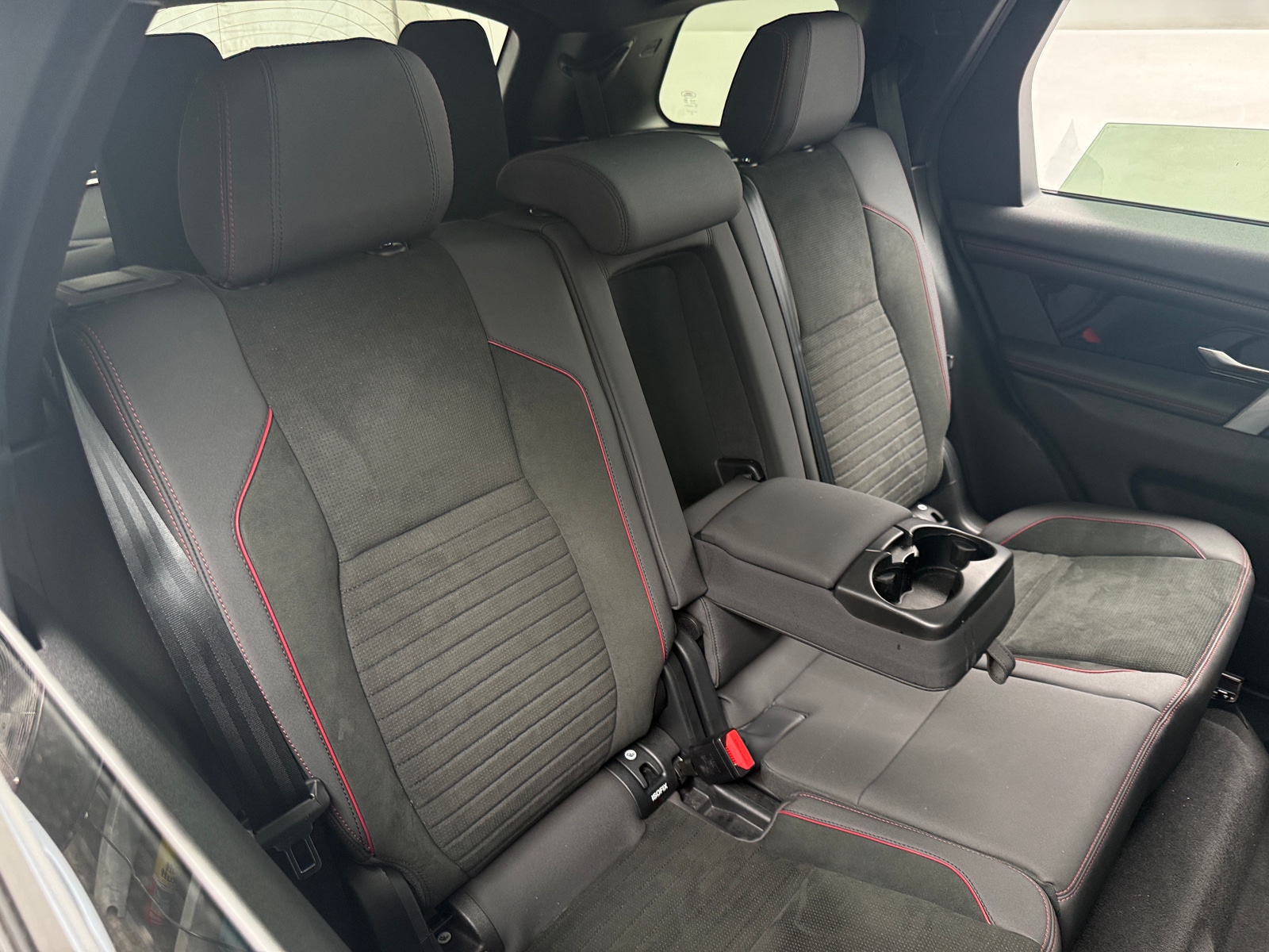 Thumbnail: 2020 Land Rover Discovery Sport - 5