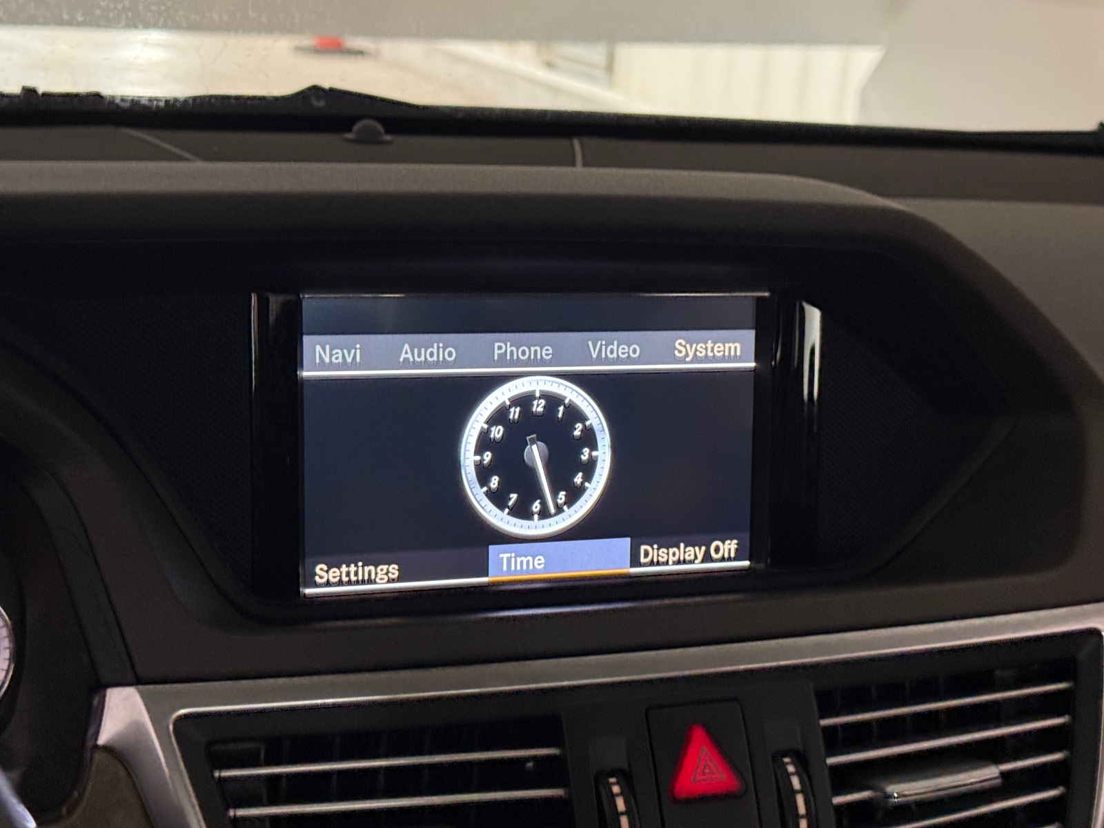 Thumbnail: 2010 Mercedes-Benz E-Class - 3