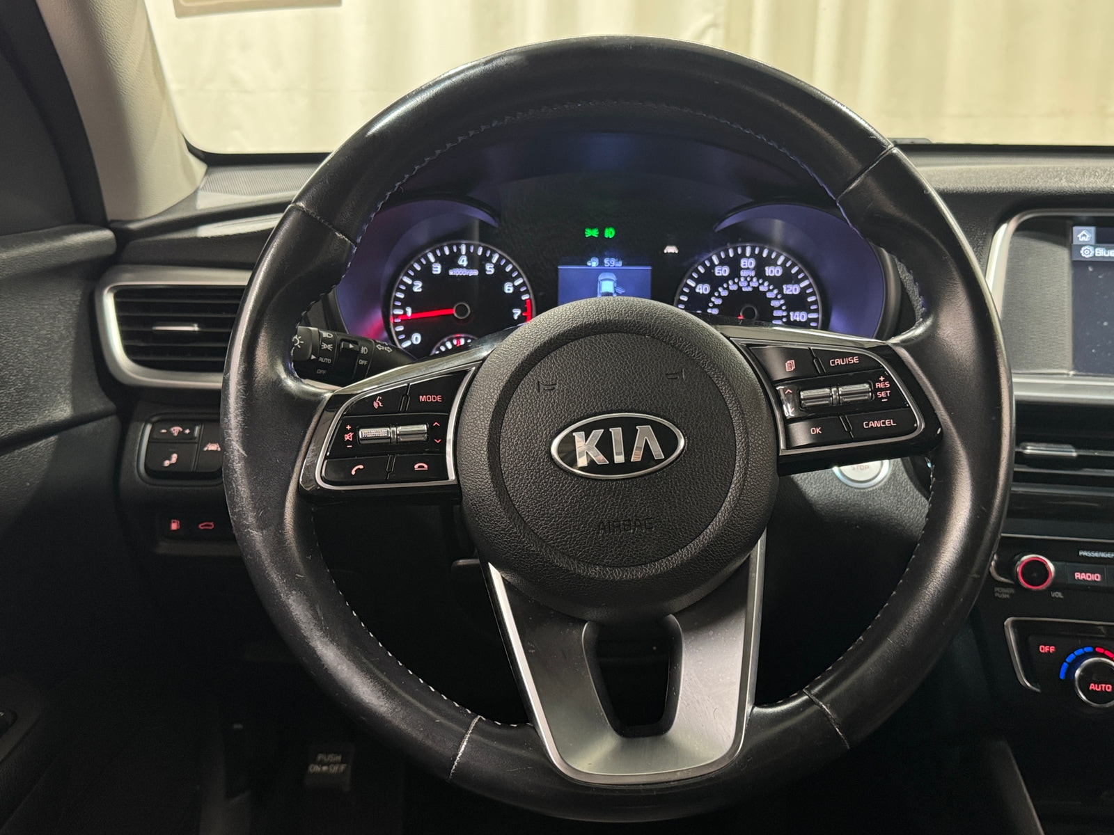 Thumbnail: 2019 Kia Optima - 4