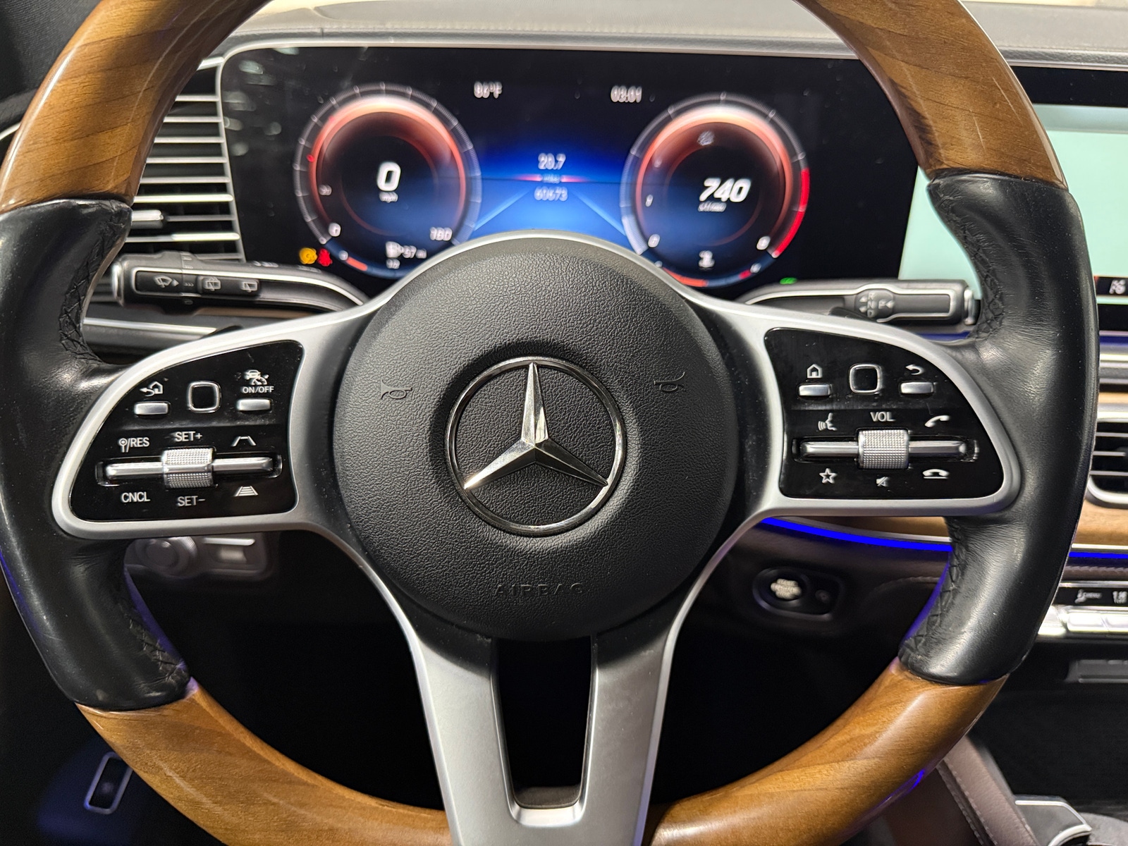 Thumbnail: 2021 Mercedes-Benz GLE - 4