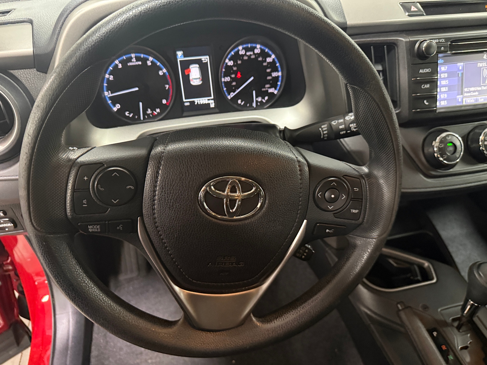 Thumbnail: 2017 Toyota RAV4 - 5