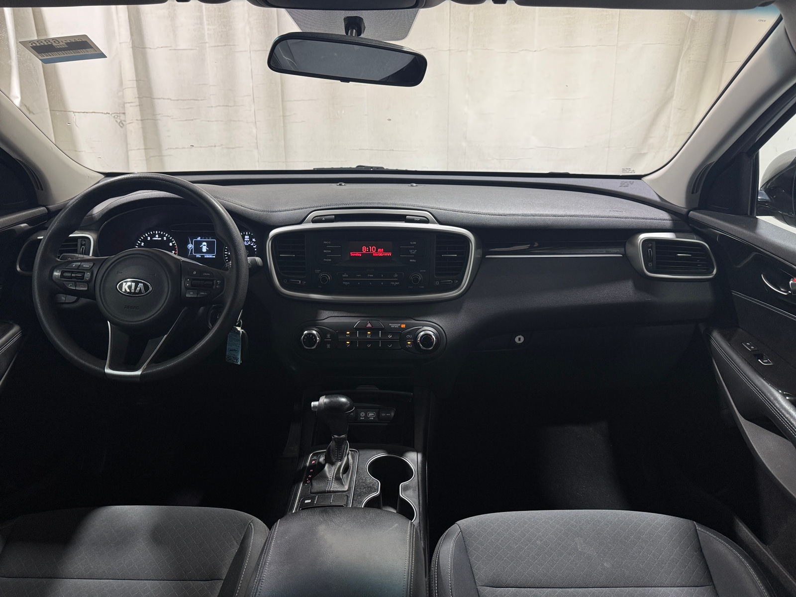 Thumbnail: 2017 Kia Sorento - 3