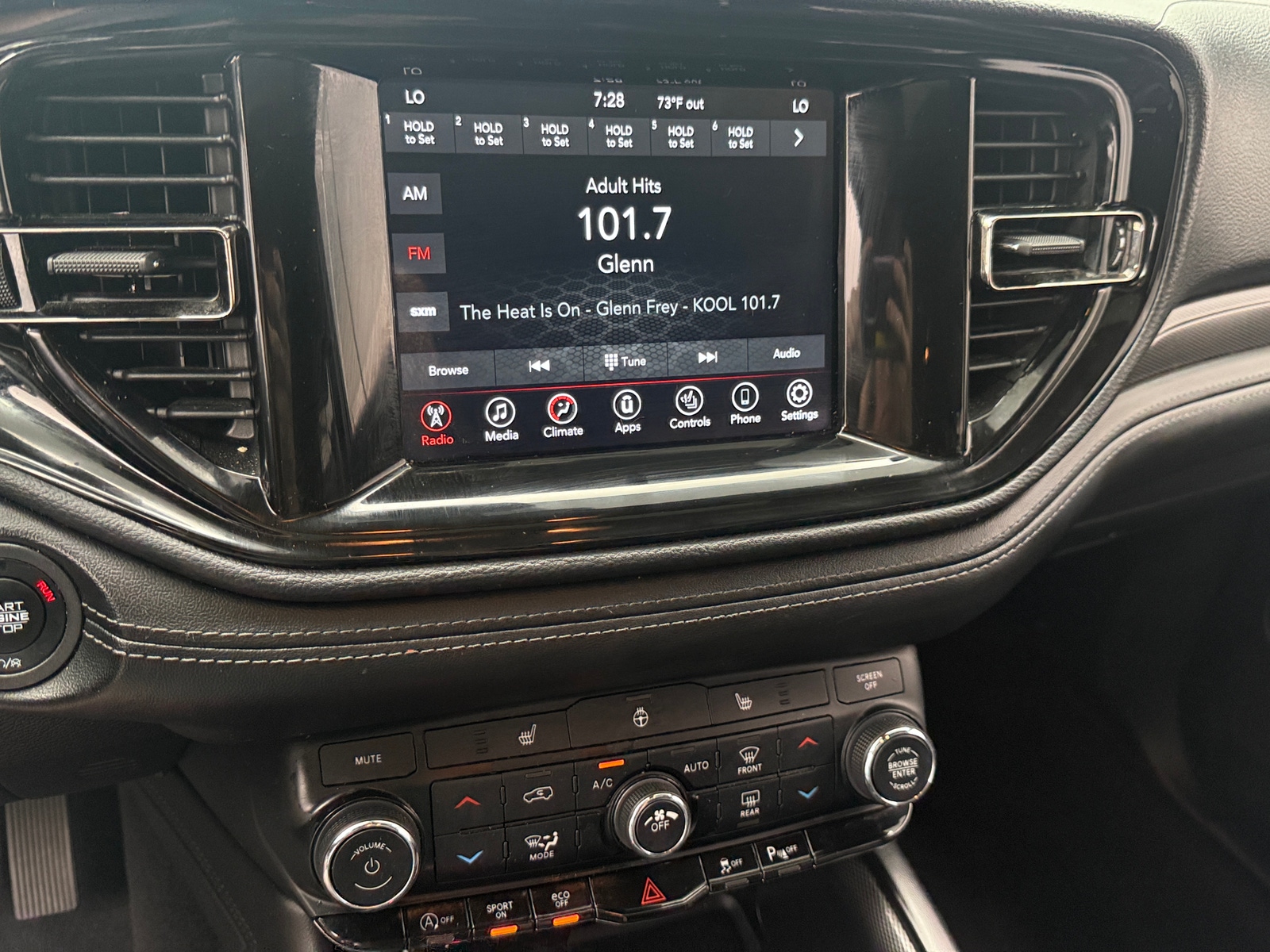 Thumbnail: 2022 Dodge Durango - 3