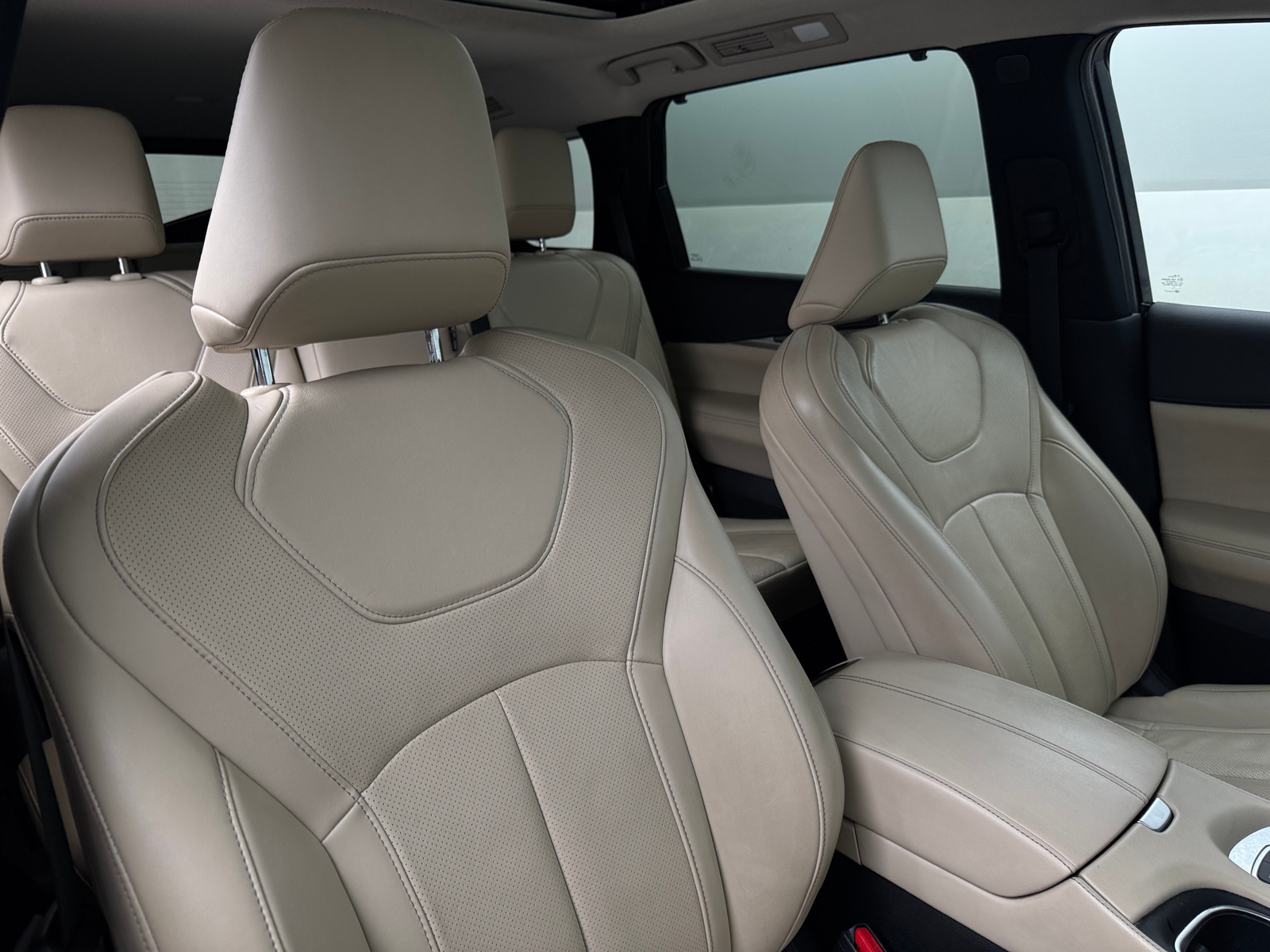 Thumbnail: 2023 INFINITI QX60 - 2