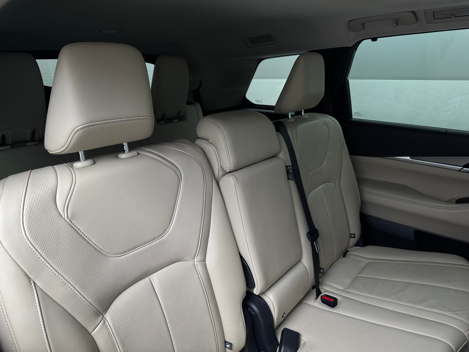Thumbnail: 2023 INFINITI QX60 - 6