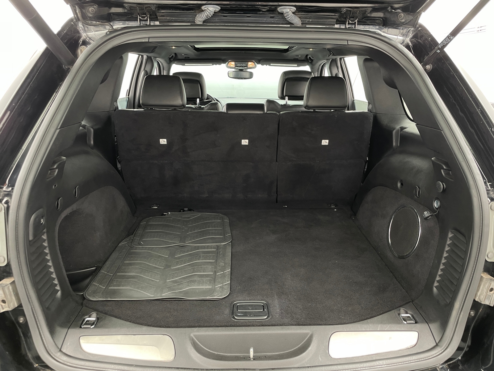 Thumbnail: 2019 Jeep Grand Cherokee - 6