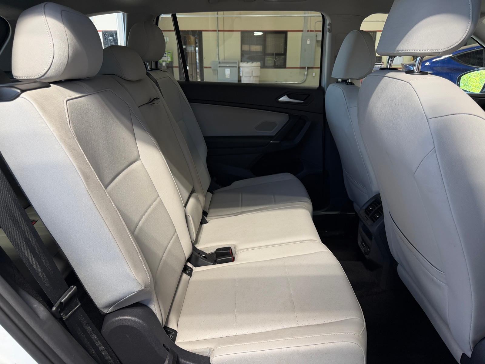 Thumbnail: 2020 Volkswagen Tiguan - 5