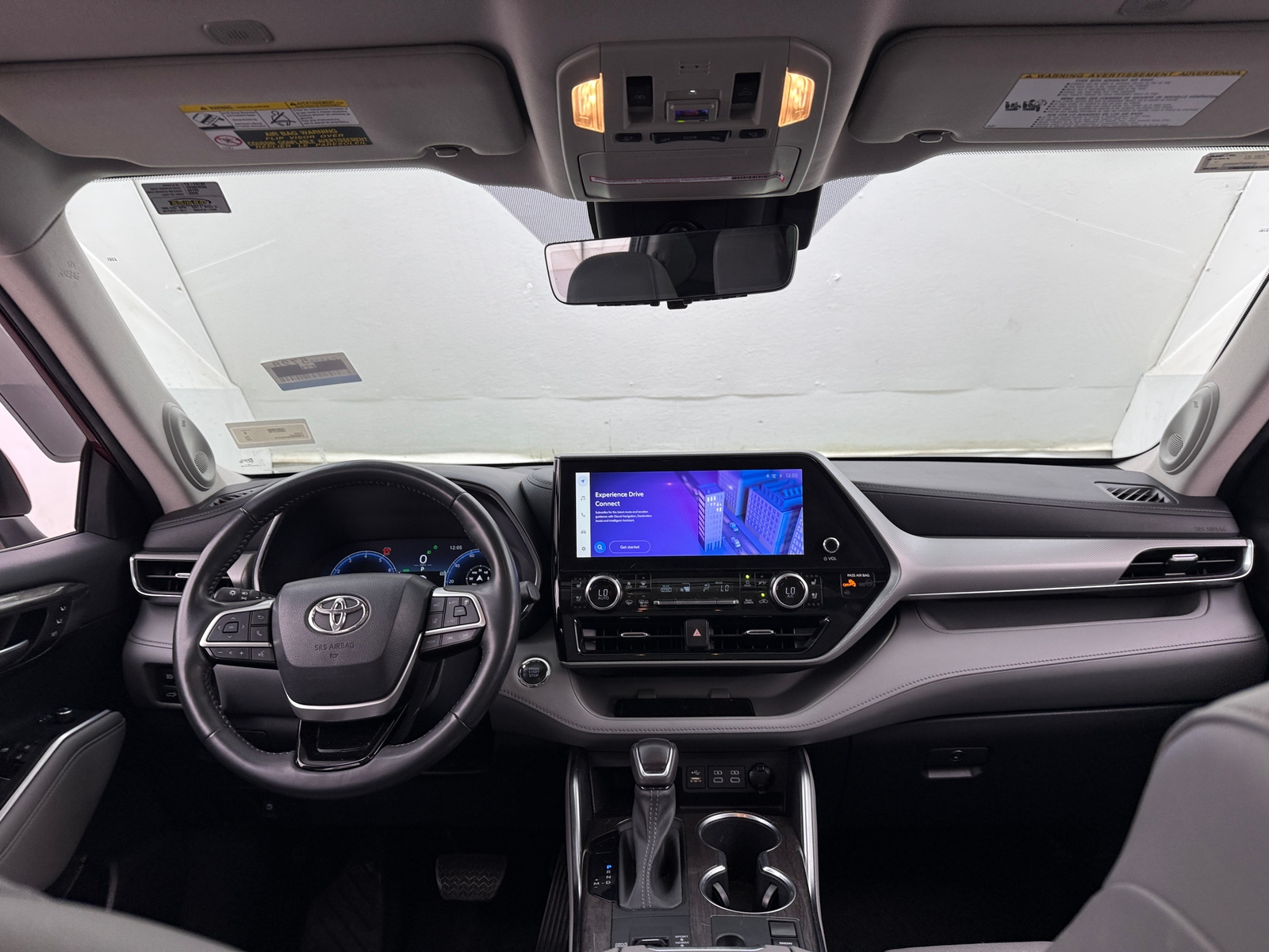Thumbnail: 2023 Toyota Highlander - 2