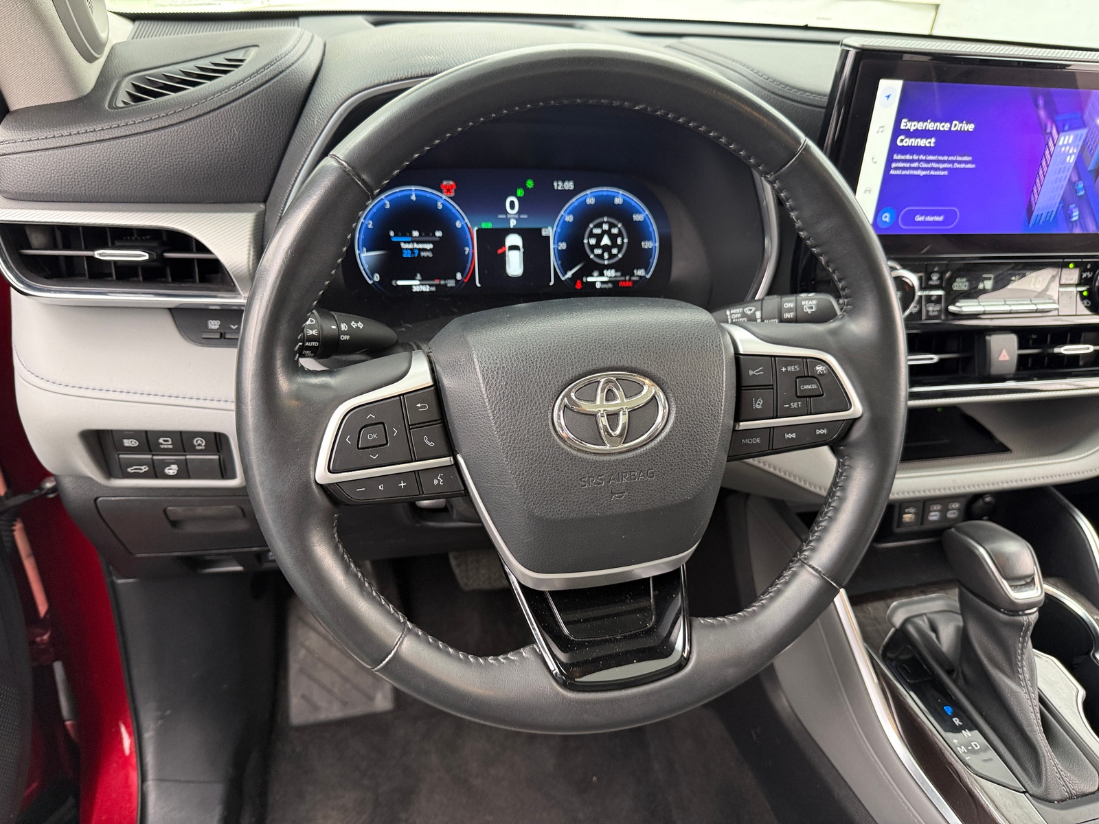 Thumbnail: 2023 Toyota Highlander - 4