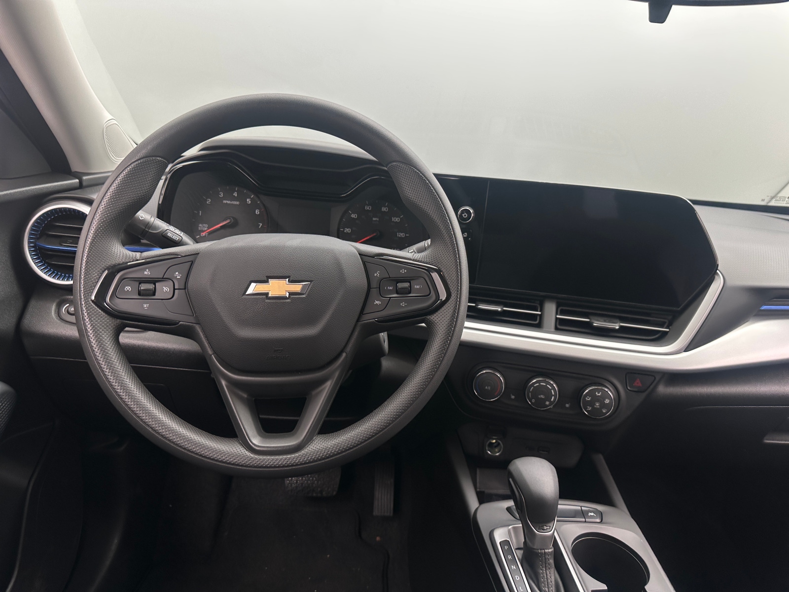 Thumbnail: 2025 Chevrolet Trax - 5