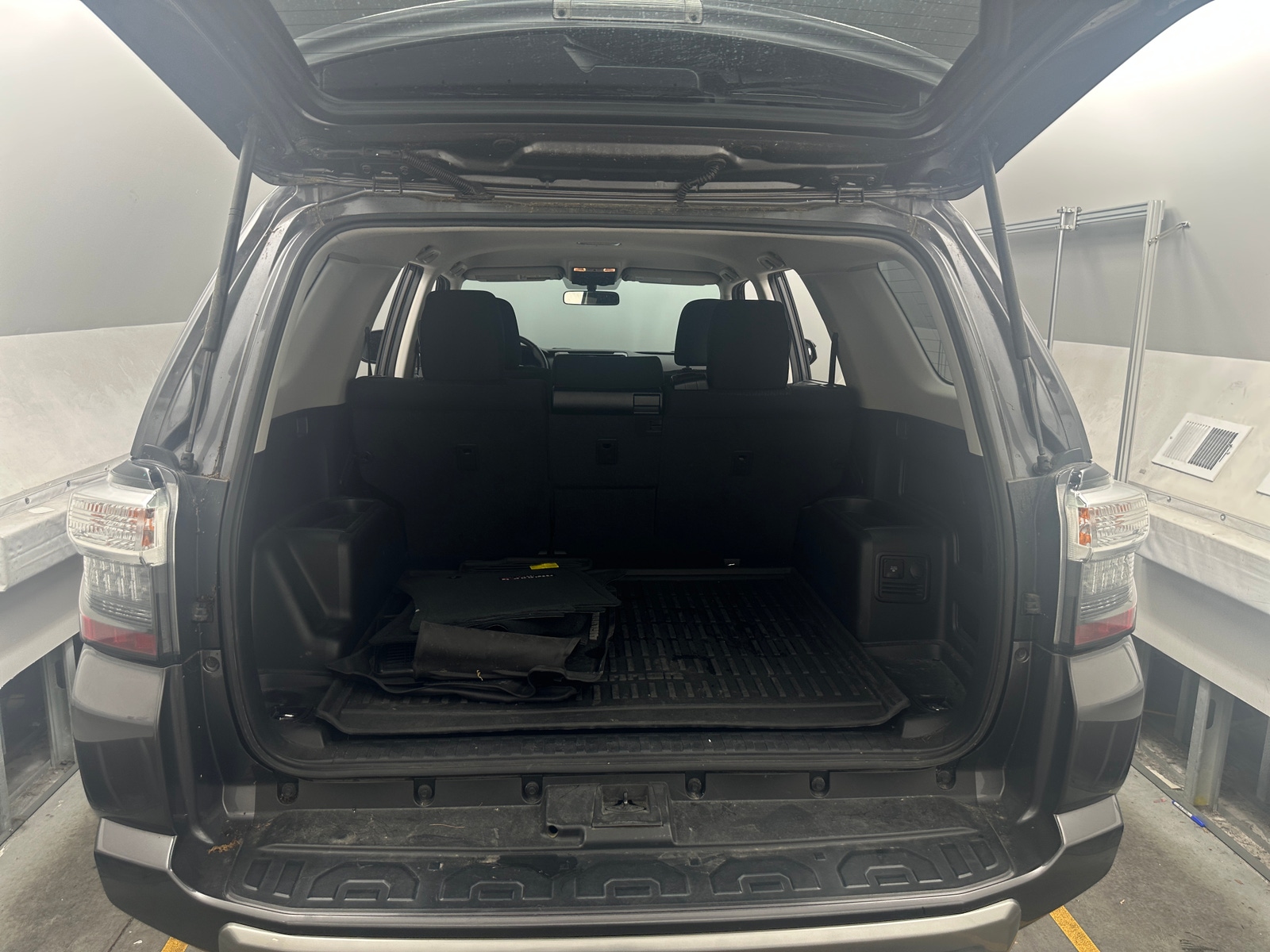 Thumbnail: 2019 Toyota 4Runner - 7