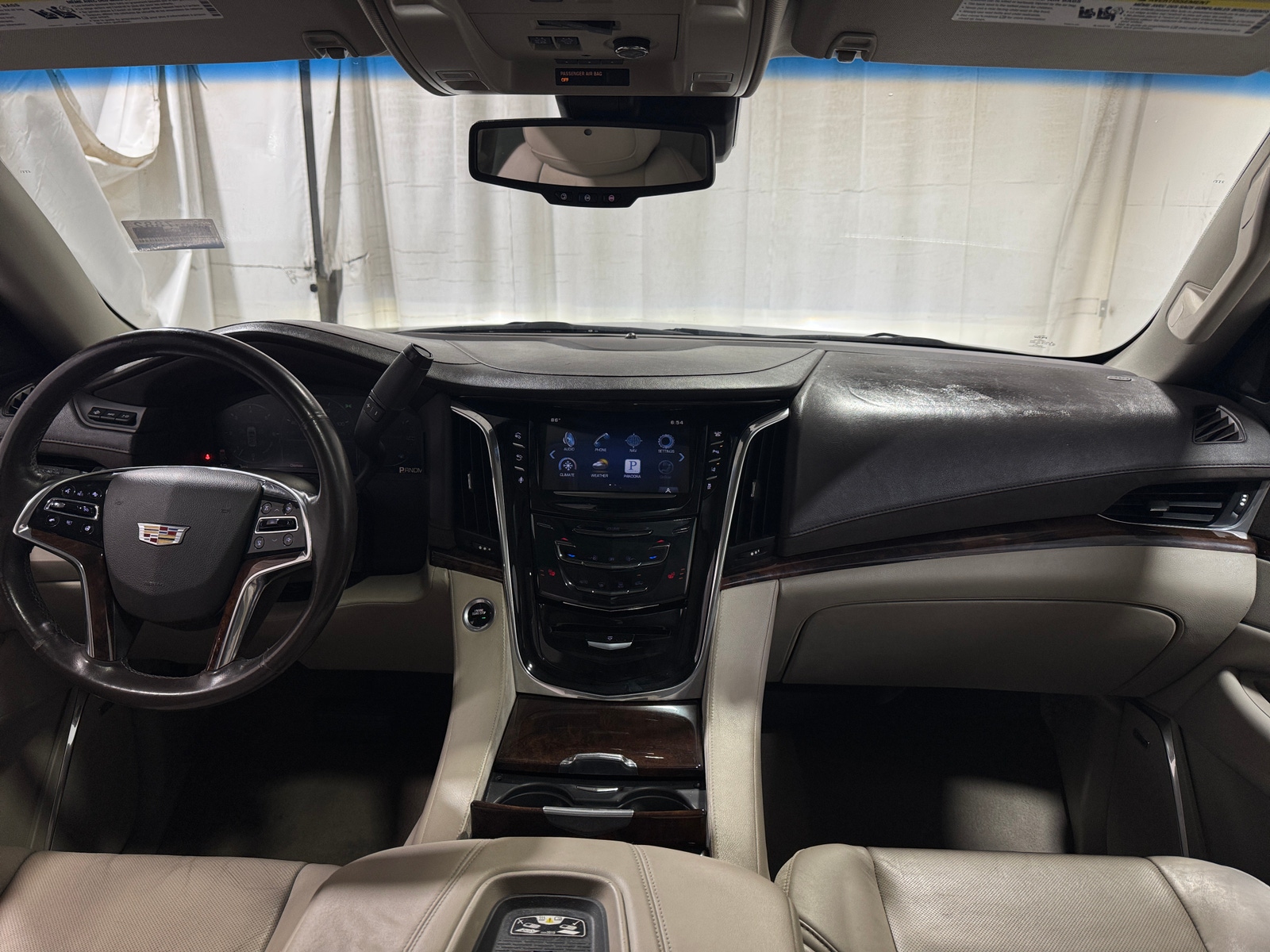 Thumbnail: 2015 Cadillac Escalade - 2