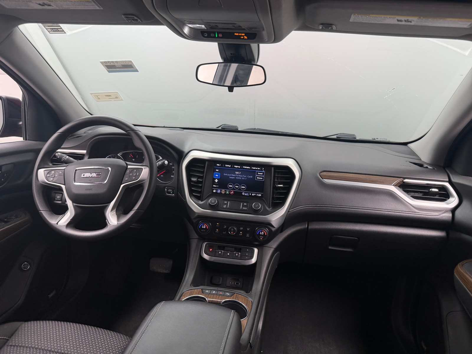 Thumbnail: 2023 GMC Acadia - 3