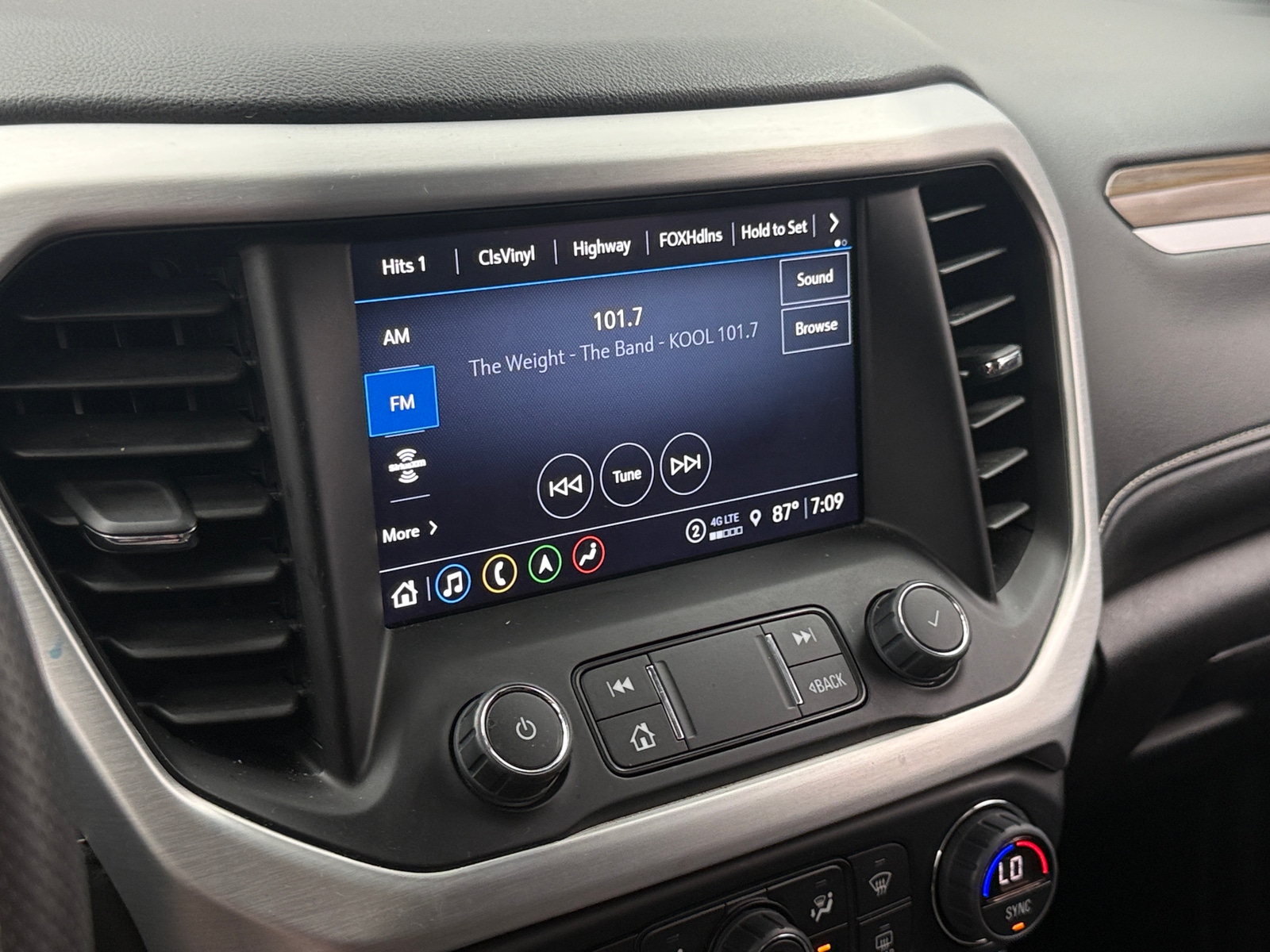 Thumbnail: 2023 GMC Acadia - 4