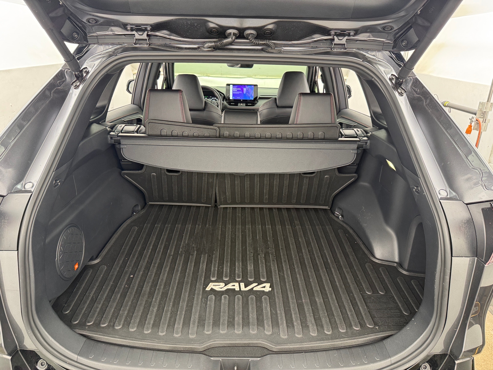 Thumbnail: 2025 Toyota RAV4 - 7