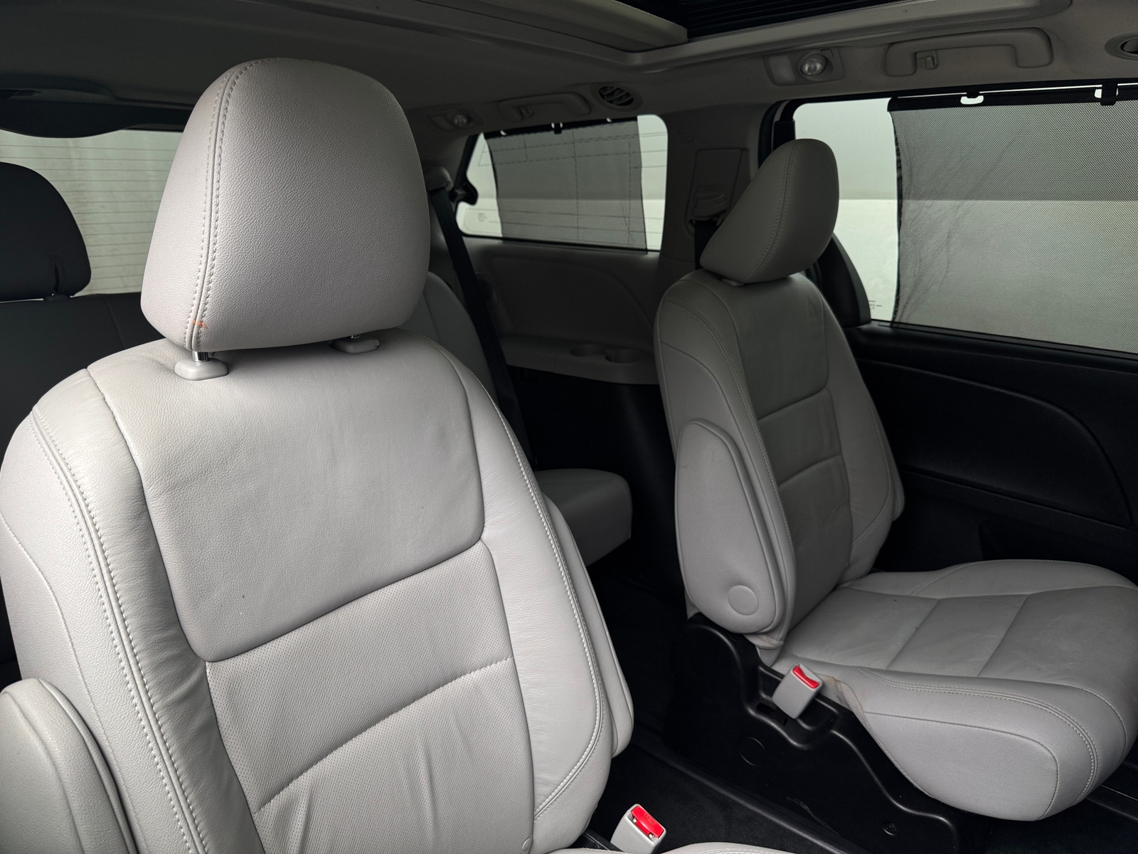 Thumbnail: 2015 Toyota Sienna - 5