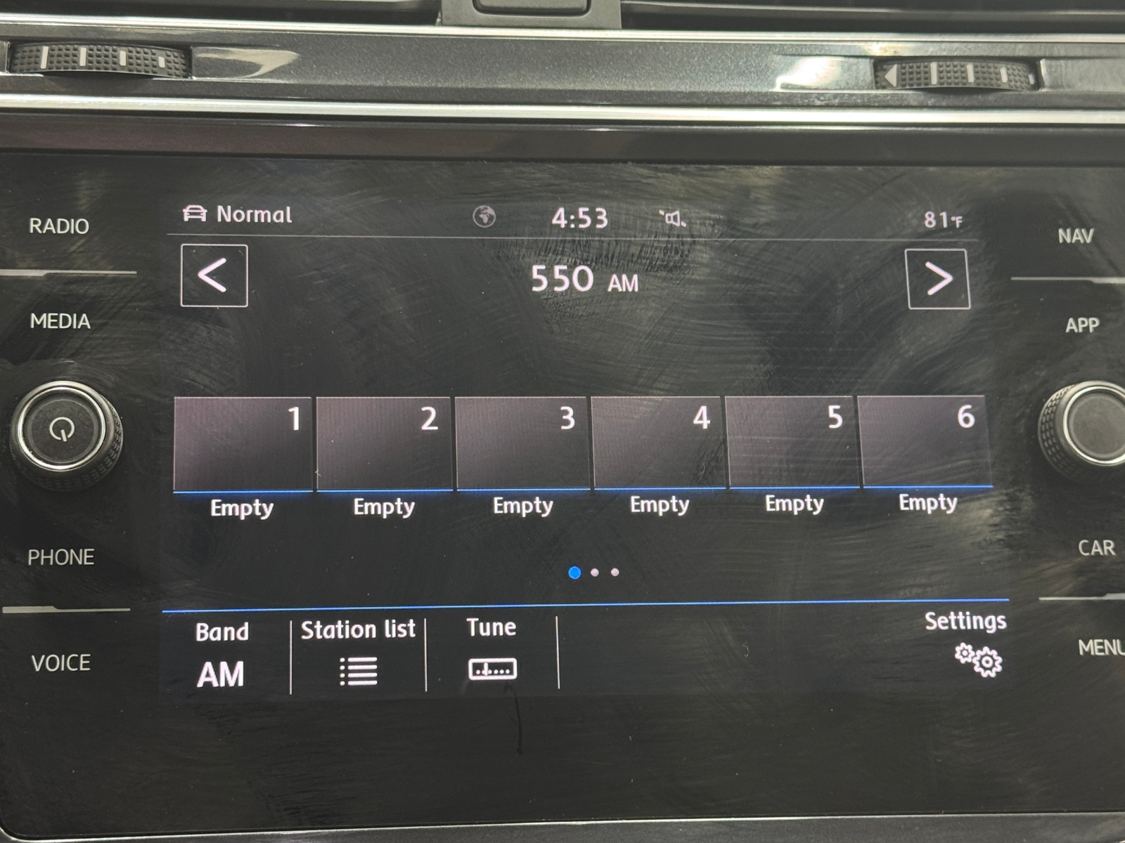 Thumbnail: 2020 Volkswagen Tiguan - 3
